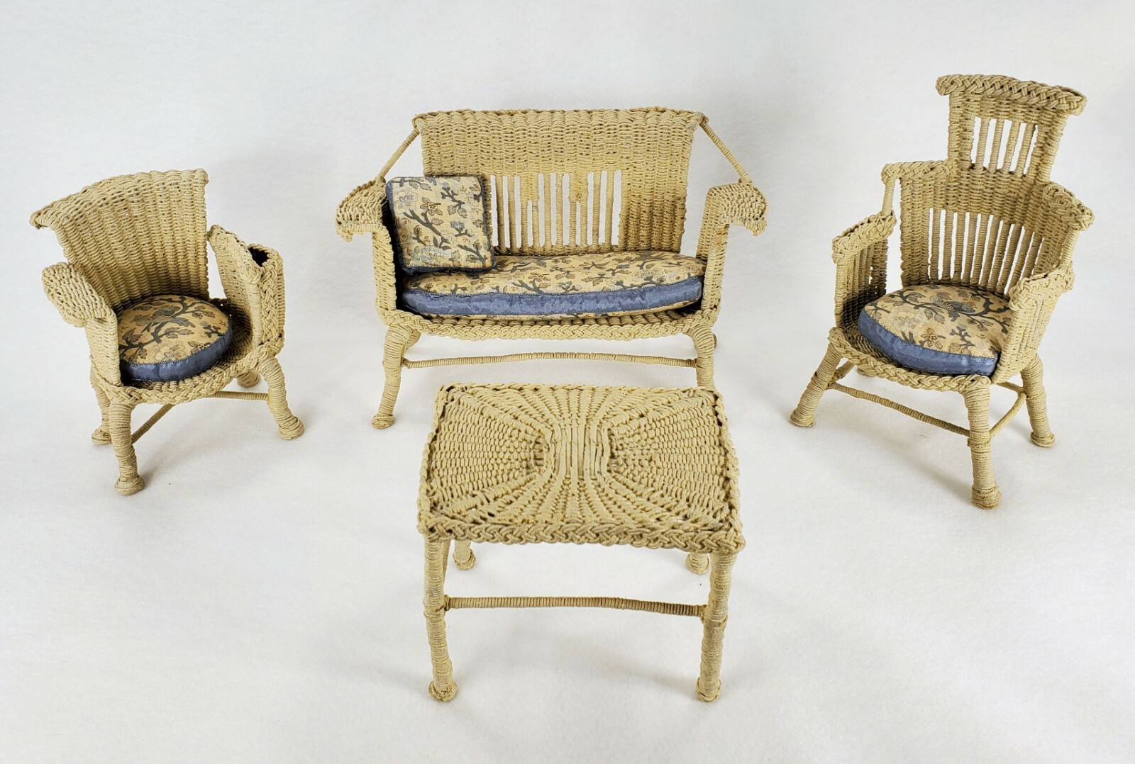 ANTIQUE 4 Pieces Handmade Wicker Wire Doll House Furniture – Dewey Estate Mass.