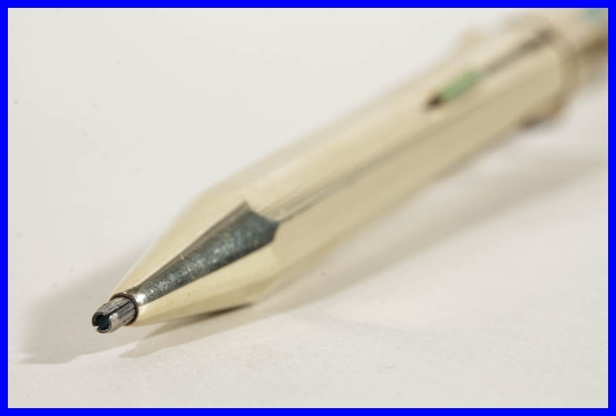 High End Art Deco FEND 4 color pencil WALZGOLD fantasic design & huge blue stone