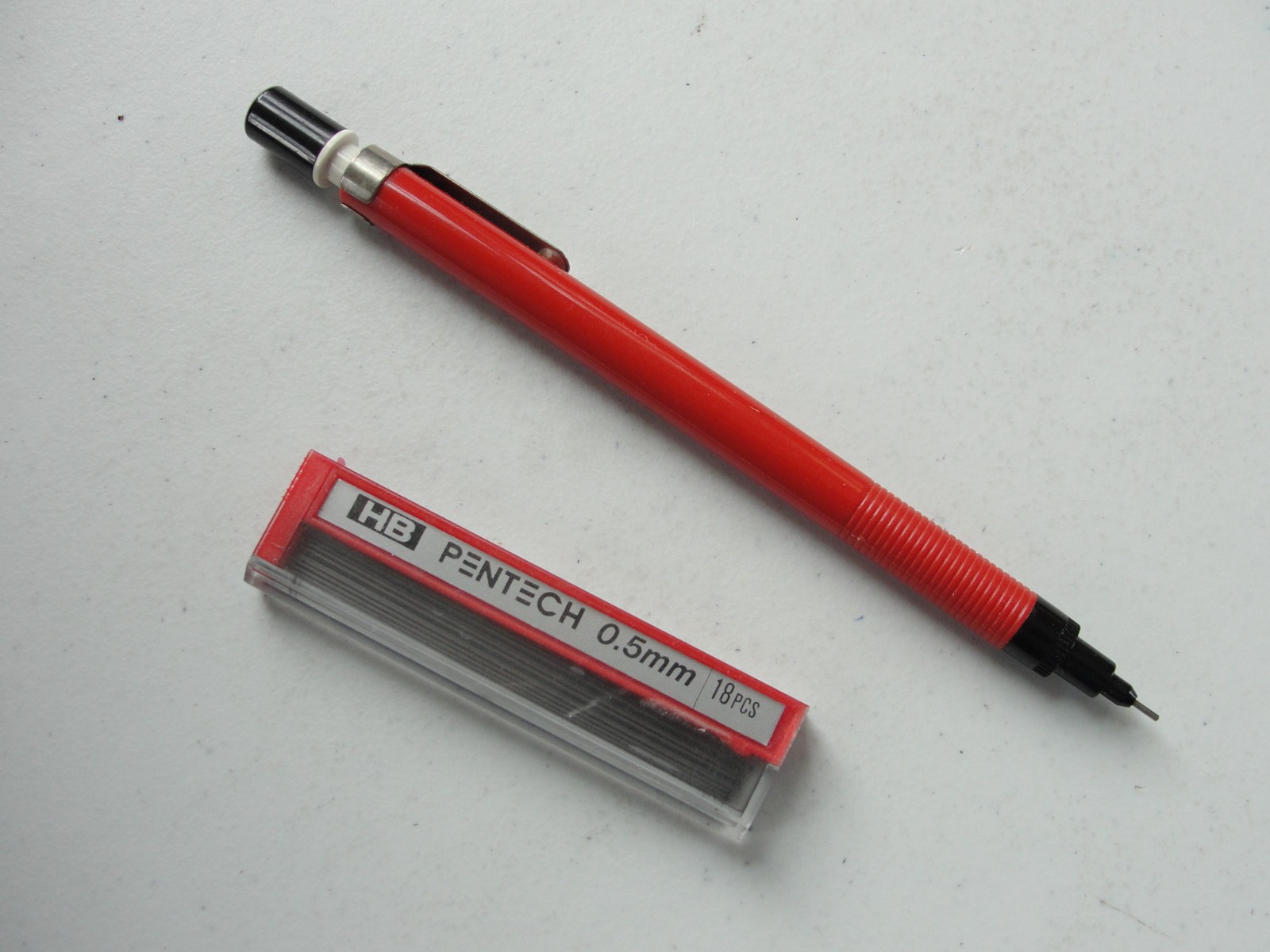 Vintage Pentech UltraSharp 0.5mm Red Black Mechanical Pencil w/ Pentech Lead