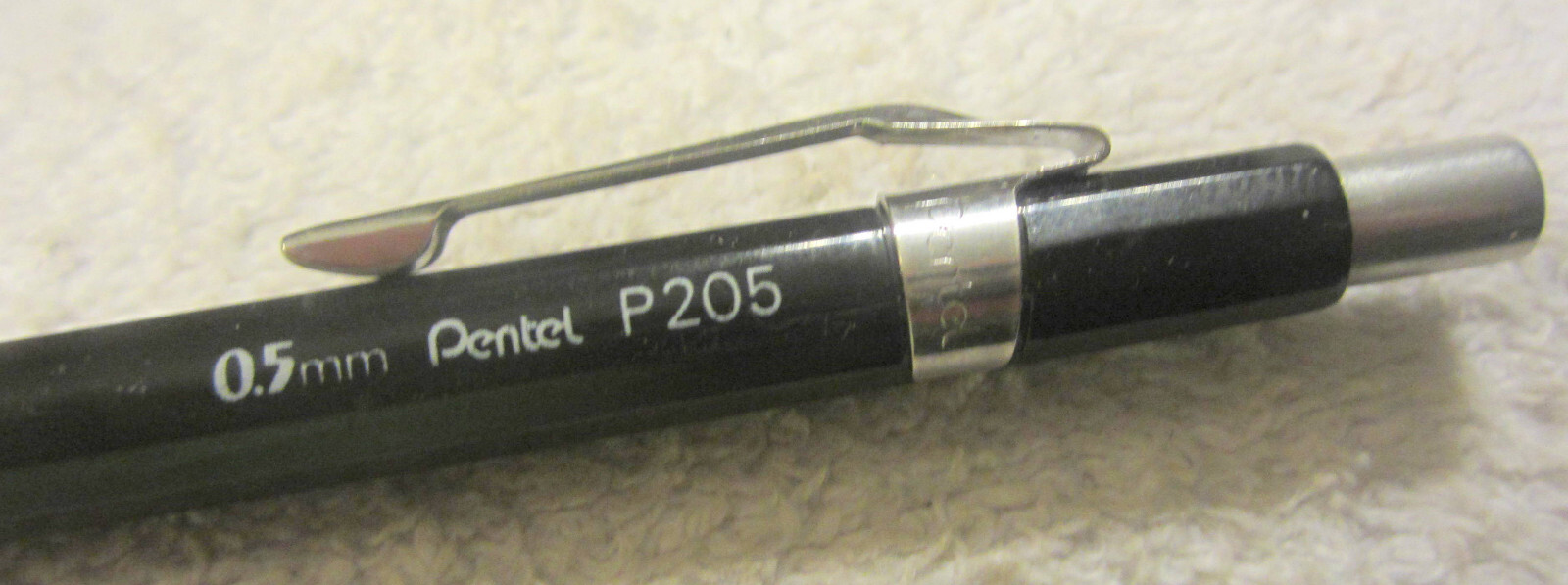 1 ad Pentel P205 Drawing mechanical Pencil With pocket clip,working fine,VTG
