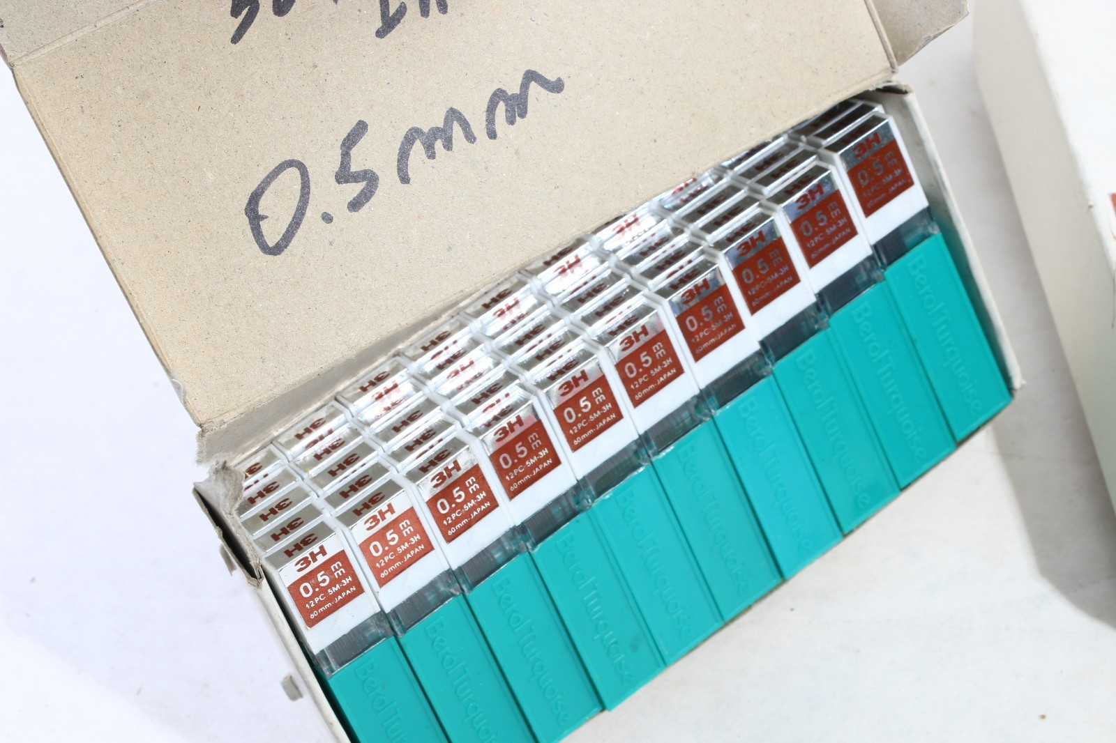 HUGE GROUP OF BEROL TURQUOISE EAGLE PENCIL LEADS 3H – 97 CASES 12 LEADS IN EACH