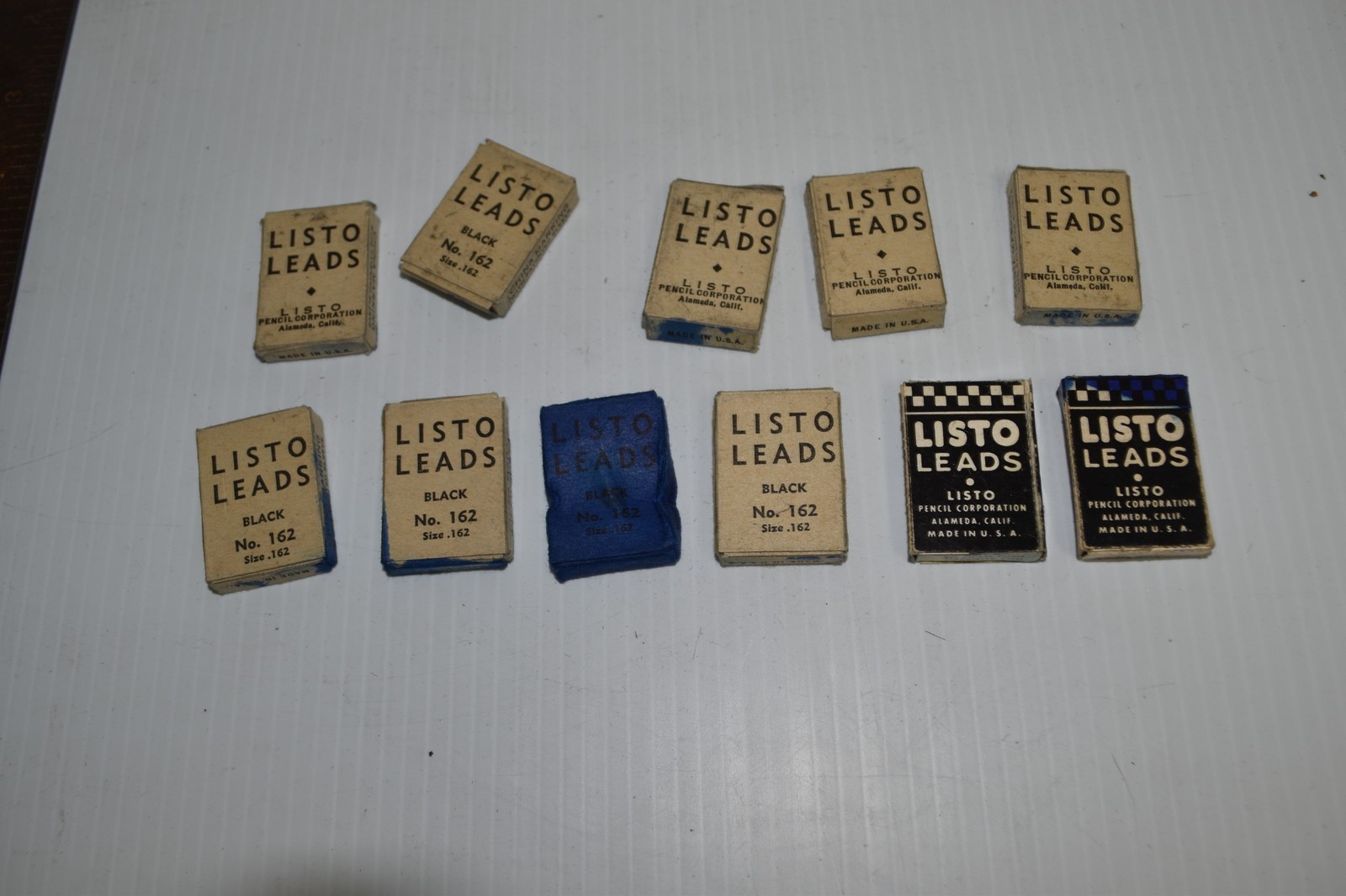 LISTO LEADS BLACK #162 – 11 BOXES -VINTAGE (ZBZ20)