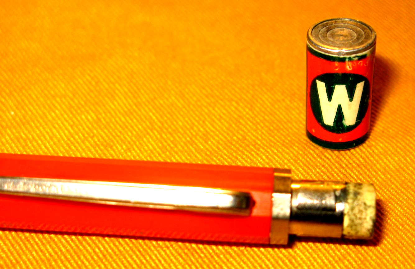 VTG. JUMBO ORANGE/BLACK 76 AUTOPOINT MECHANICAL PENCIL W/1.1 MM LEAD