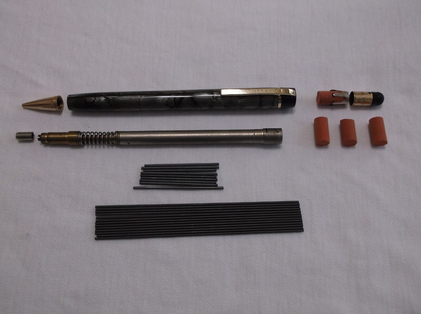 VINTAGE EVERSHARP SKYLINE GRAY STRIPE MOIRE MECHANCIAL PENCIL / 1.18 mm LEAD