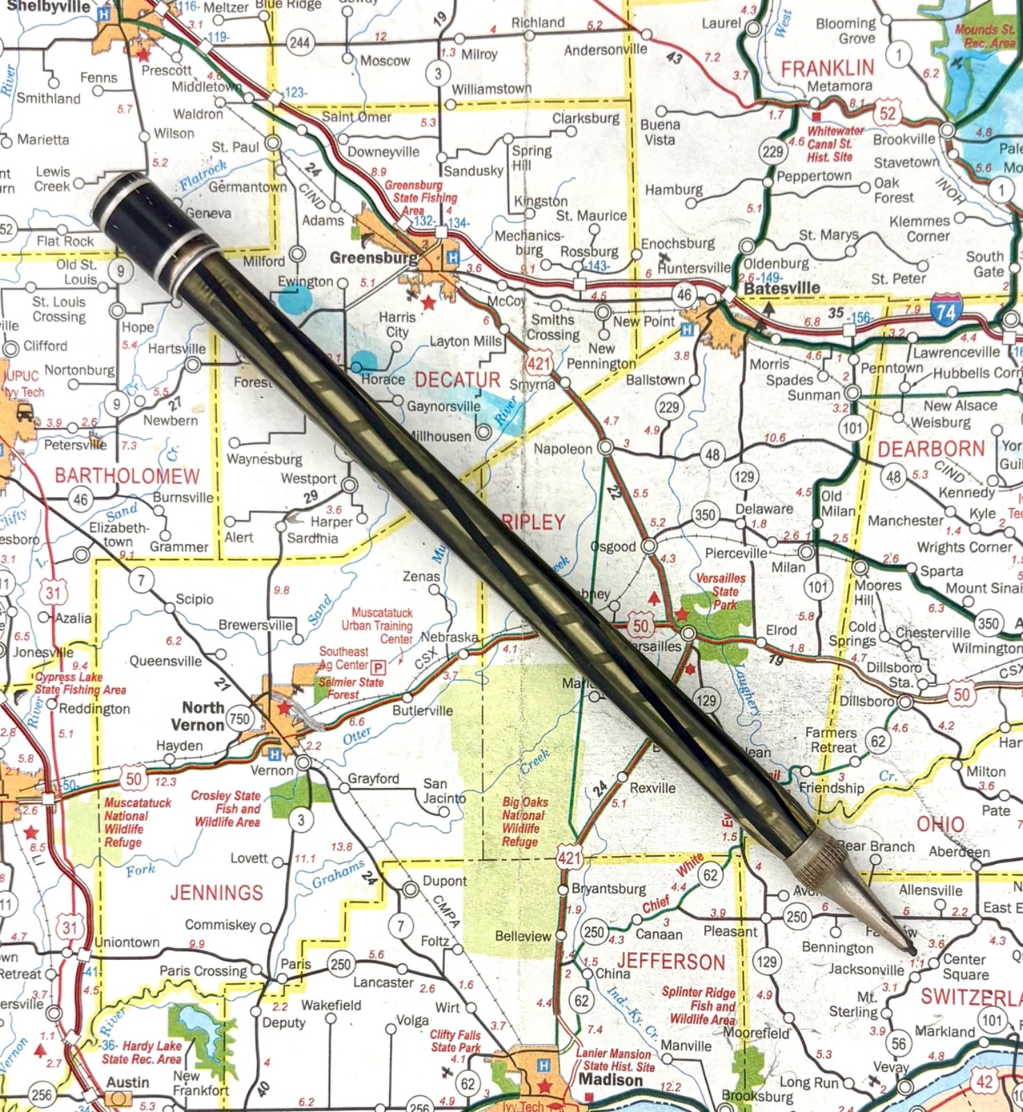 Vintage 1930s-40s Eversharp “Square 4” geometric twist pattern celluloid pencil