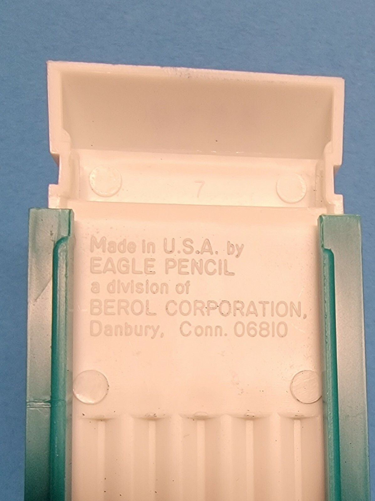 TURQUOISE EAGLE DRAWING LEADS 2376 BLUE 12 LEADS BEROL ( NEW OLD STOCK)