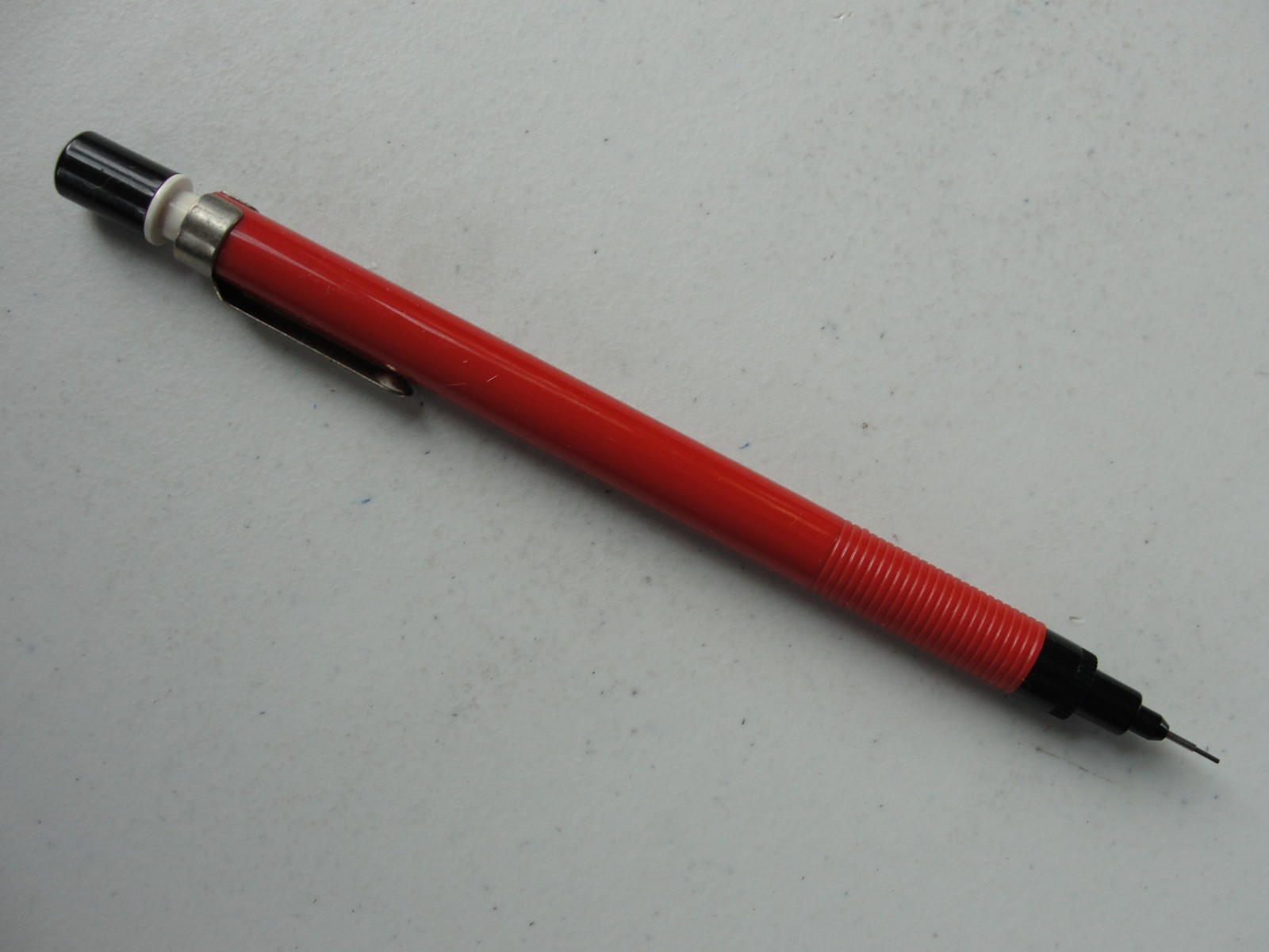 Vintage Pentech UltraSharp 0.5mm Red Black Mechanical Pencil w/ Pentech Lead