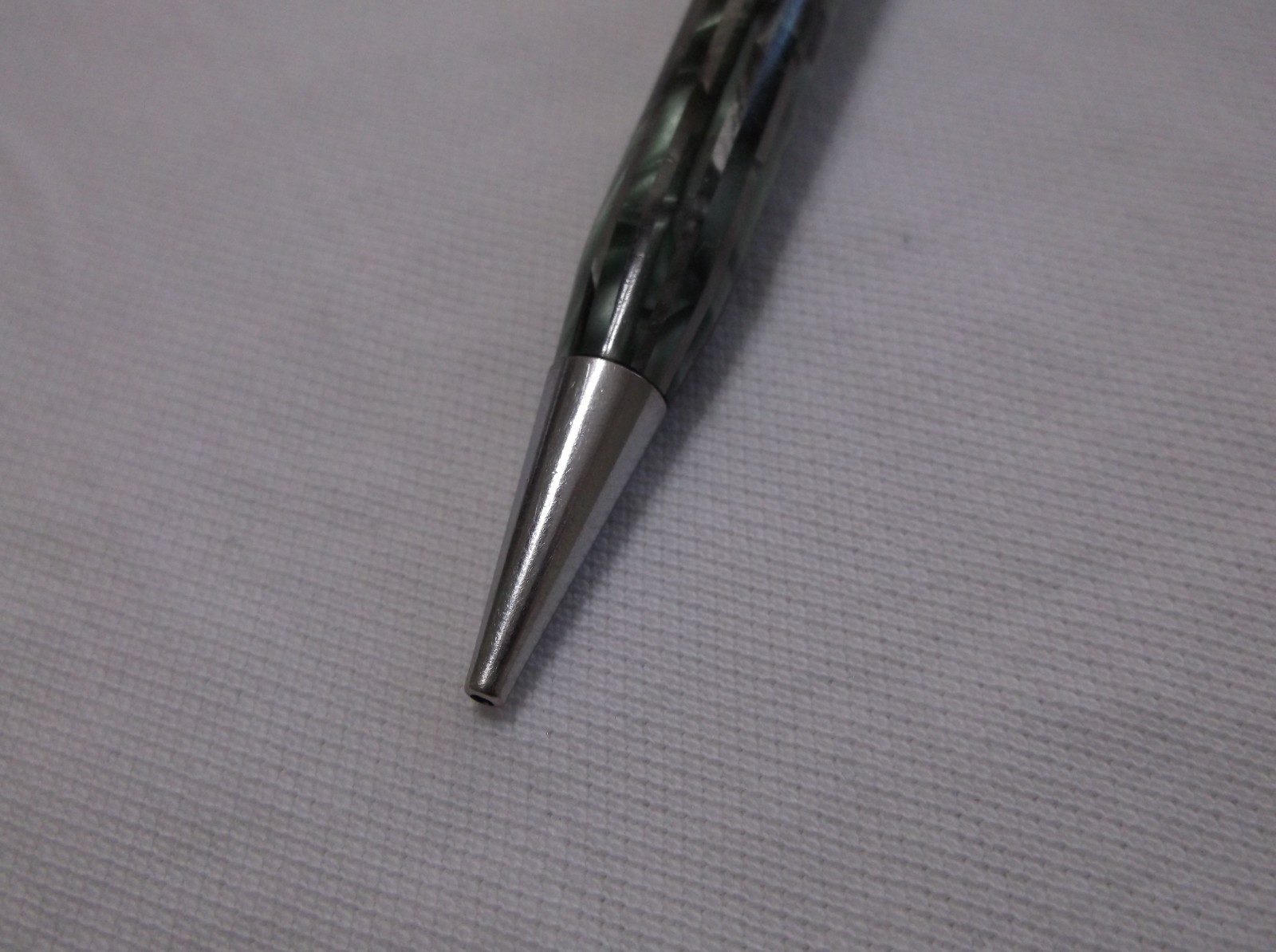 VINTAGE WAHL EVERSHARP AIR – LITE GREEN STRIPE REPEATER PENCIL / 1.18 mm LEAD
