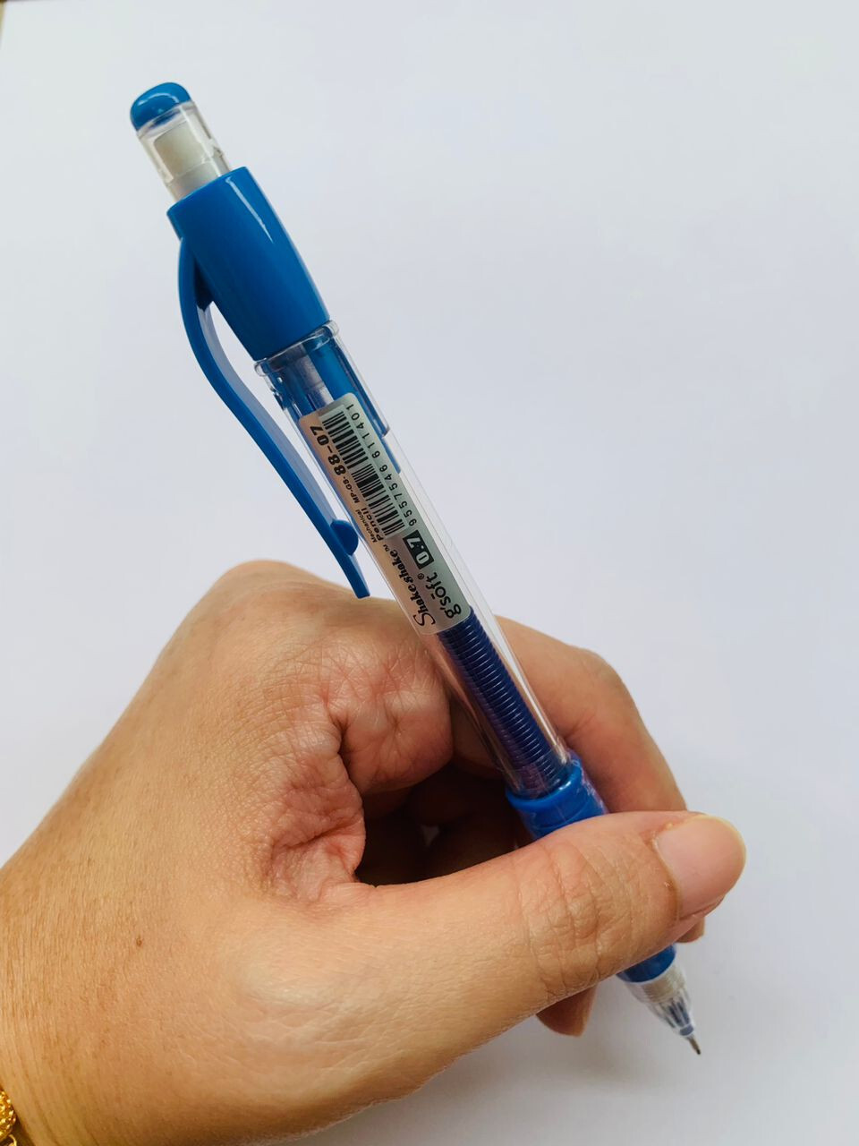 Mechanical pensil with lead refills 0.7MM