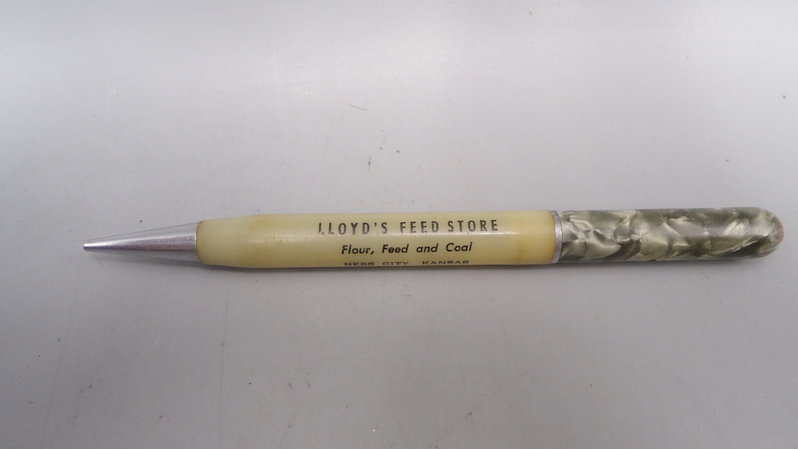 Vintage Lloyd’s Feed Store Coal Ness City, Kansas Mechanical Twist Pencil *READ*