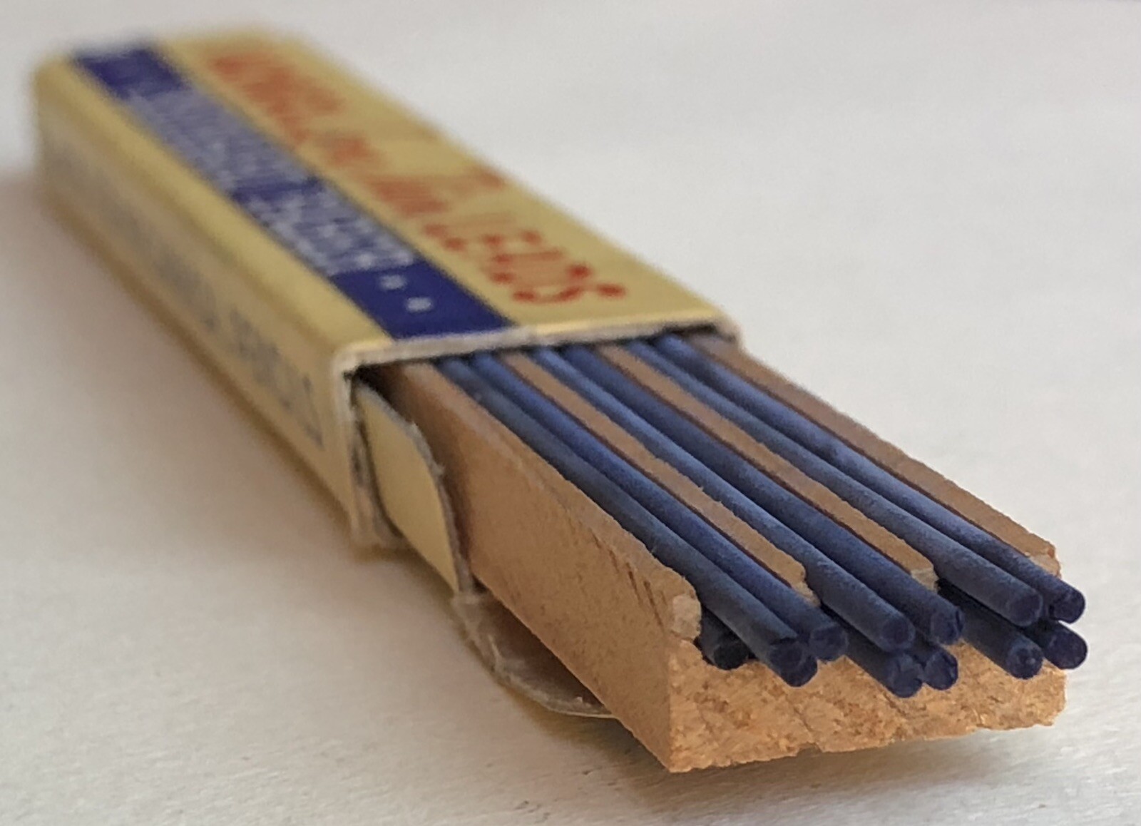 Vintage EBERHARD FABER Mongol BLUE Mechanical Pencil Lead 1.18mm 4″ NOS 12pk USA