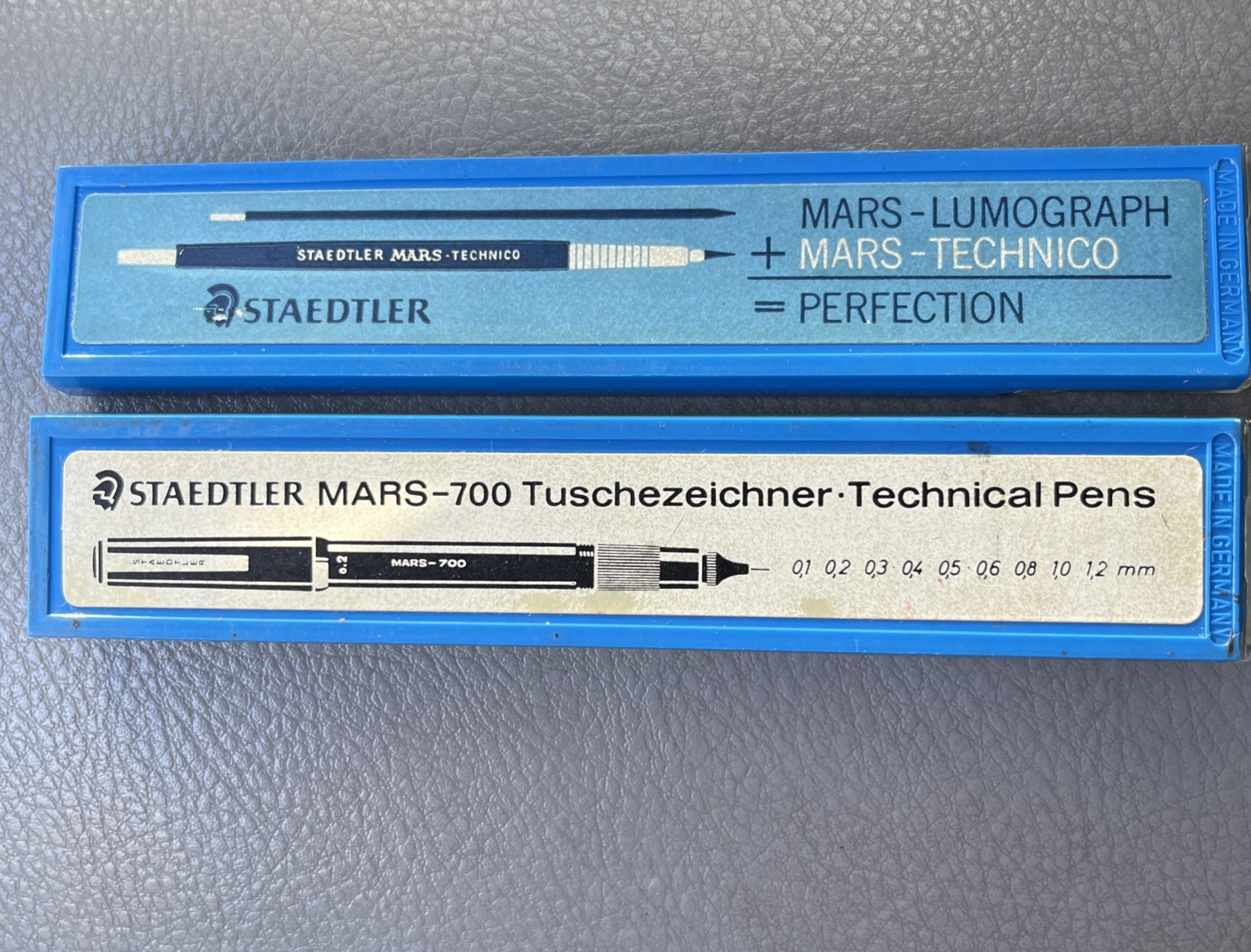 2 Staedtler Mars Lumochrom Blue & Green 24 Leads 204 / 1916 for Technical Pens