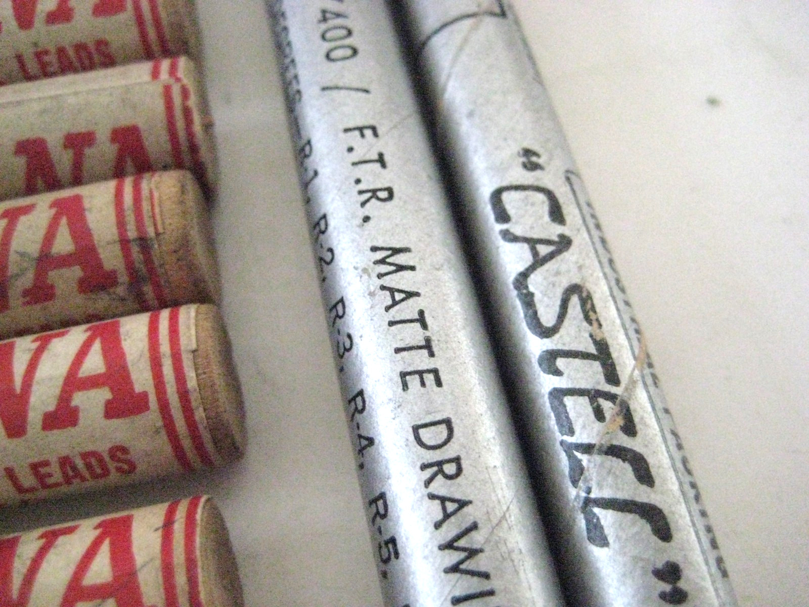 LAEGE LOT OF DRAWING & DRAFTING LEADS DIXON, MONGOL, EAGLE, CASTELL, STAEDTLER +