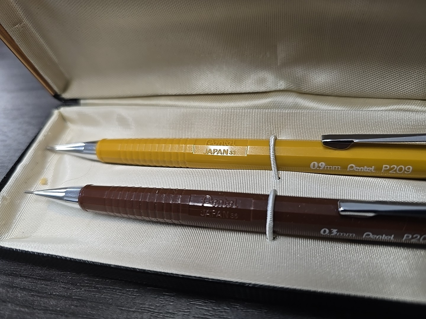 2 Vintage Pentel Mechanical Pencils P203 0.3mm Brown & P209 0.9mm Yellow & Case