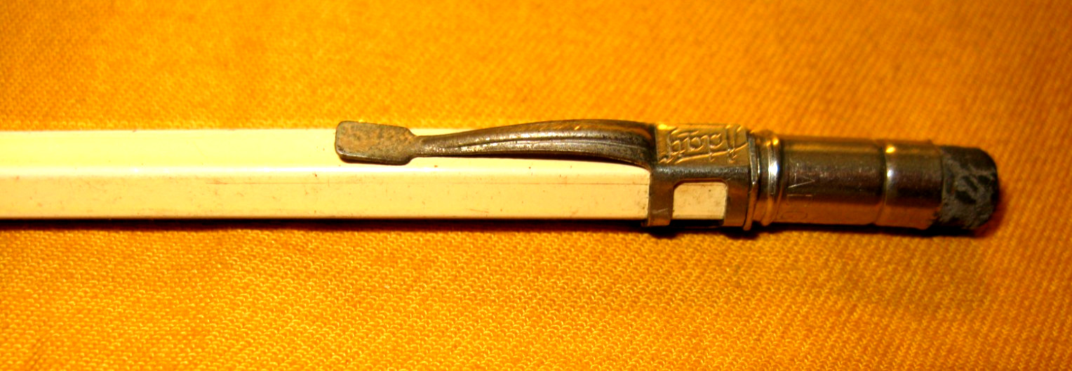 VTG.SCRIPTO BEIGE 4-47 MECHANICAL PENCIL W/THE VICTORY INS.ADV.