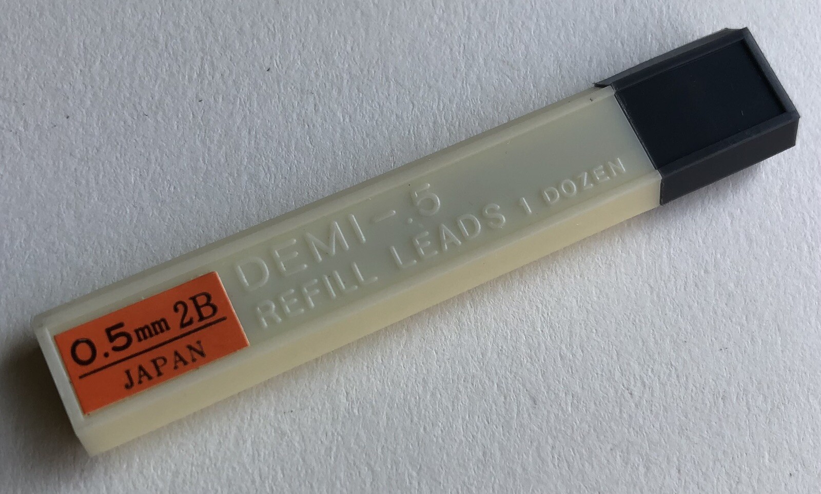 Vintage MITSUBISHI Mechanical Pencil Lead 2B VERY SOFT .5mm Demi NOS 12pk Japan