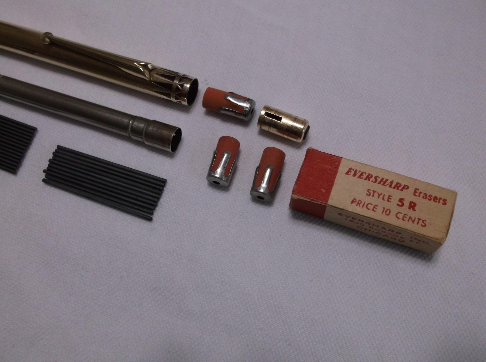 VINTAGE WAHL-EVERSHARP CORONET GOLD FILLED MECHANCIAL PENCI L / 1.18 mm LEAD