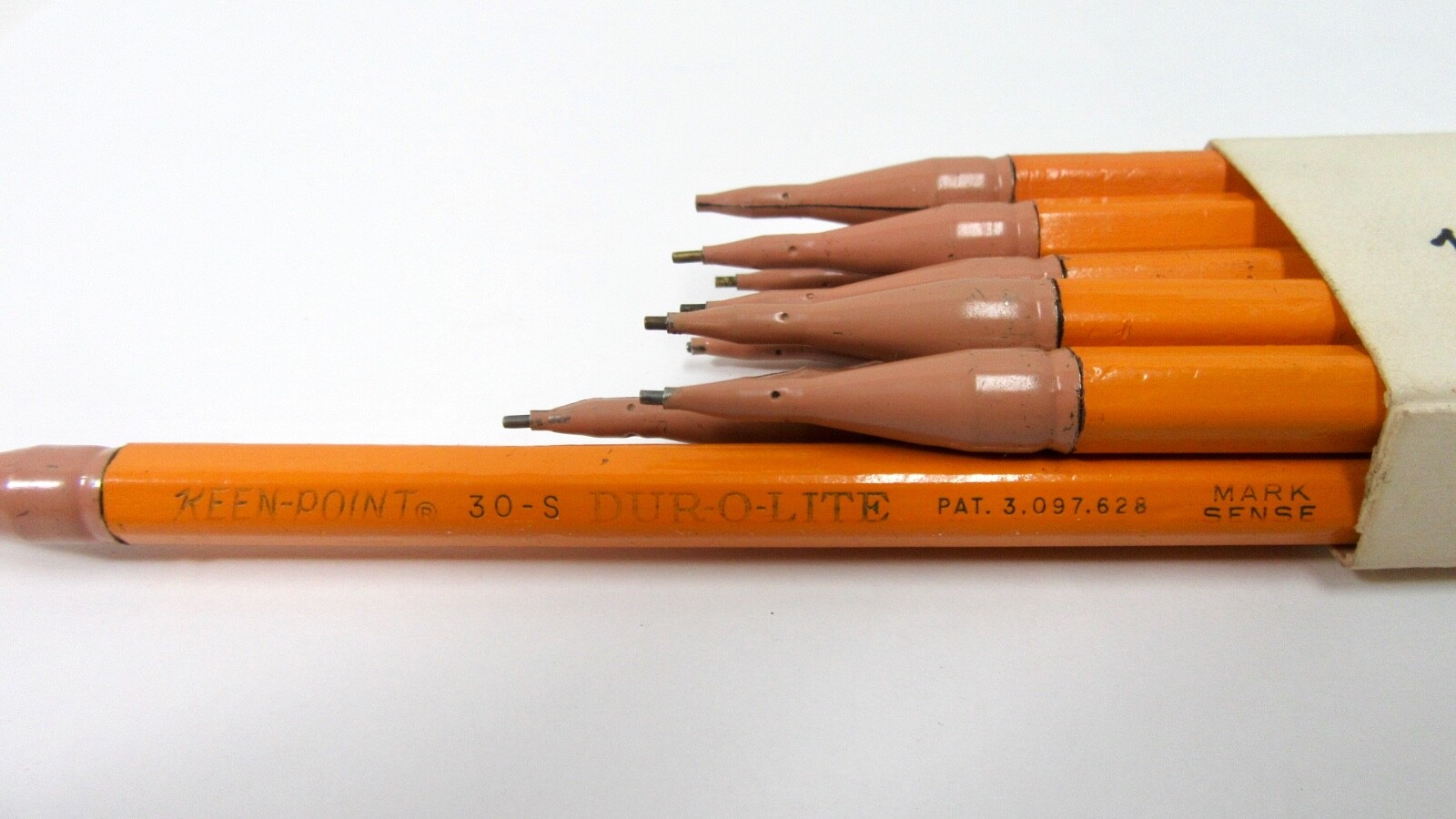 VINTAGE KEEN POINT PENCILS ORIGINAL 10 PACK DUR-O-LITE RETRACTABLE PENCILS NEW!!