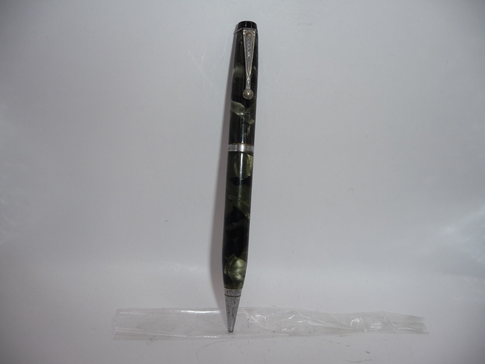 Parker Vintage Black and Gray 1935 Challenger Marble Pencil-working