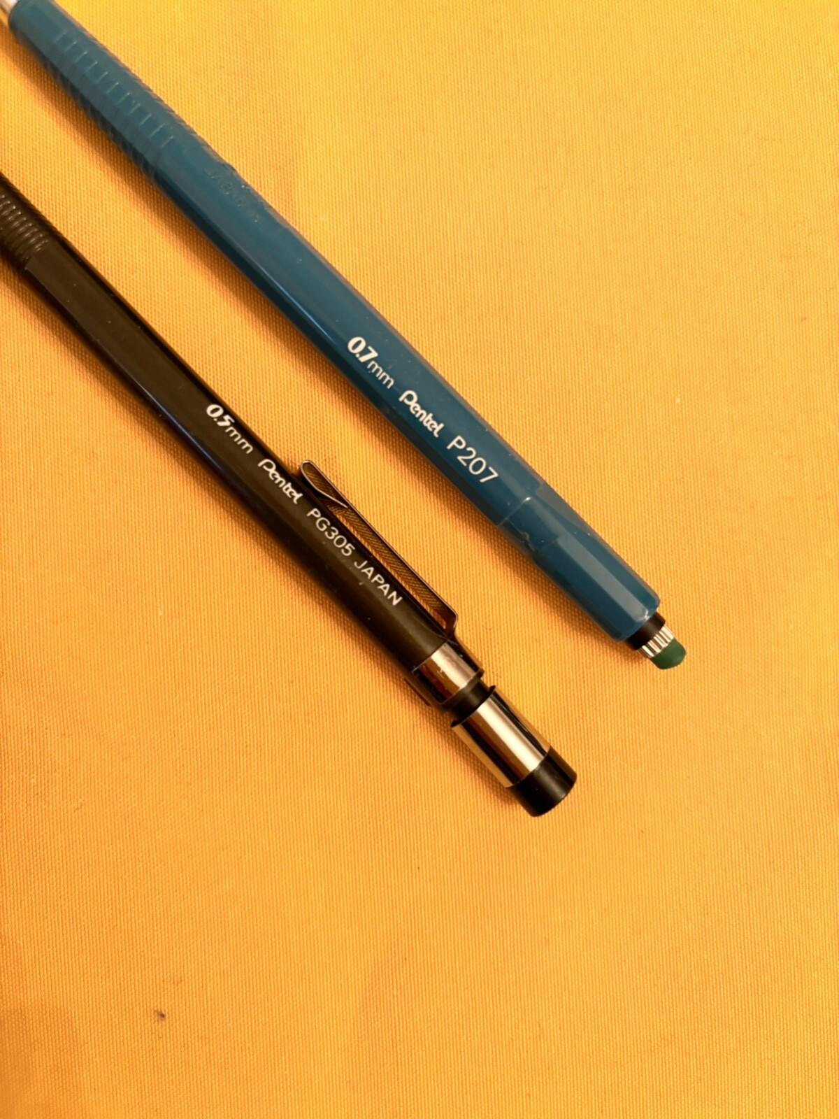 Vintage PENTEL 0.5mm / 0.7mm mechanical pencils P207 / PG305 Japan Embossed Logo