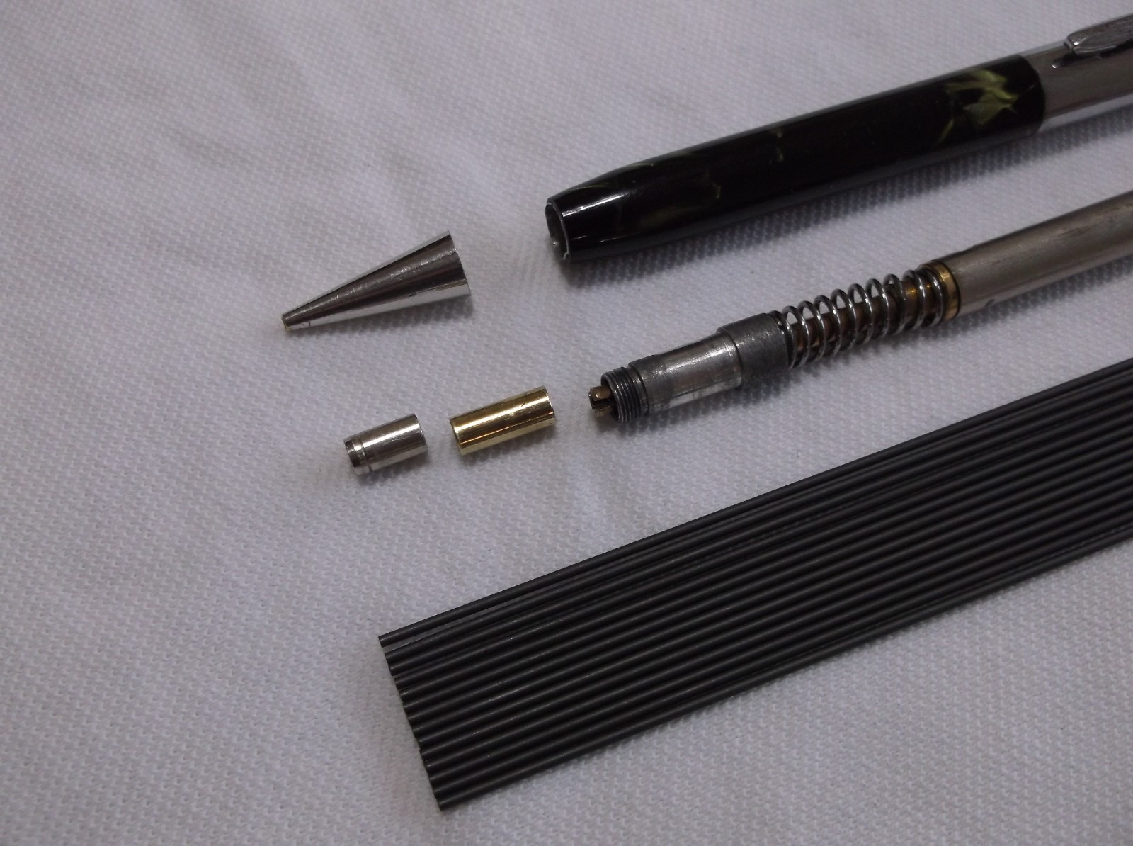 WAHL EVERSHARP CORONET GOLD & GREEN SHELL / CHROME REPEATER PENCIL / 1.1 mm