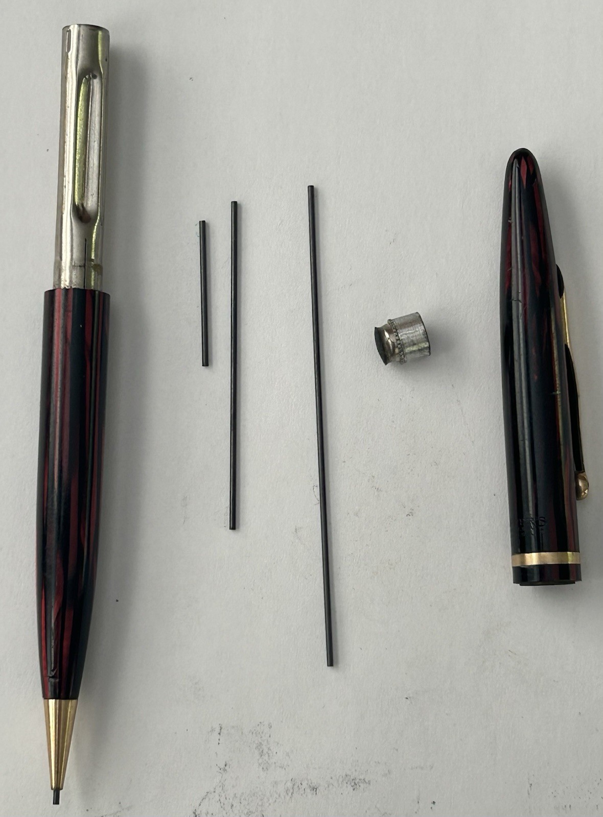 Vintage Sheaffer 1940’s #250 Mechanical Pencil Carmine w/Gold Trim w/Leads