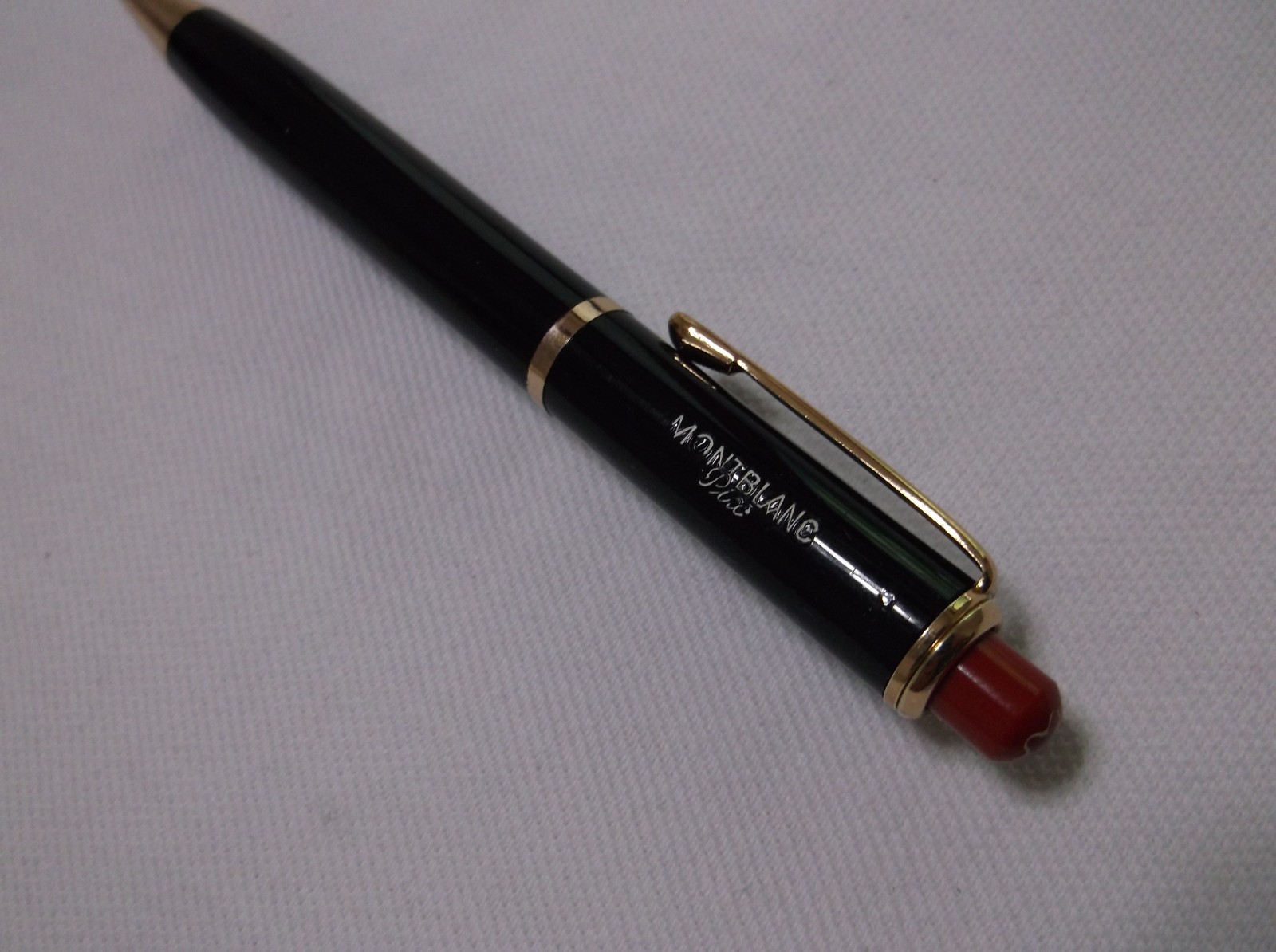 MONTBLANC PIX # 372 BLACK MECHANCIAL PENCIL WITH RED PUSH BUTTON/ 1.18 mm lead