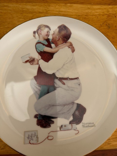 Norman Rockwell 10″ Ltd. Ed. Parker 61 Gift for Dad Collectible Plate & Stand