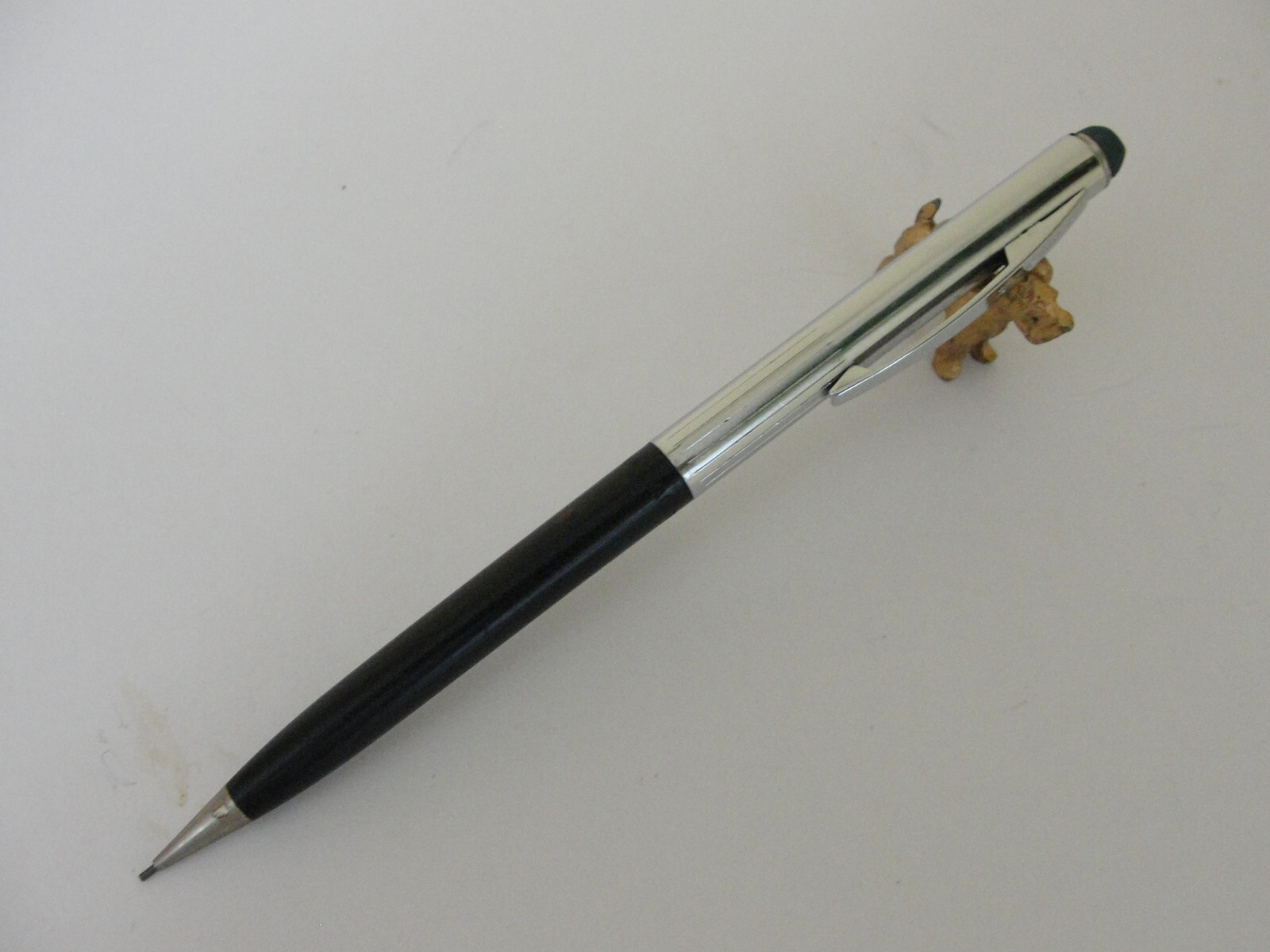SHEAFFER S Black Barrel Chrome Half Ridges Cap Mechanical Pencil