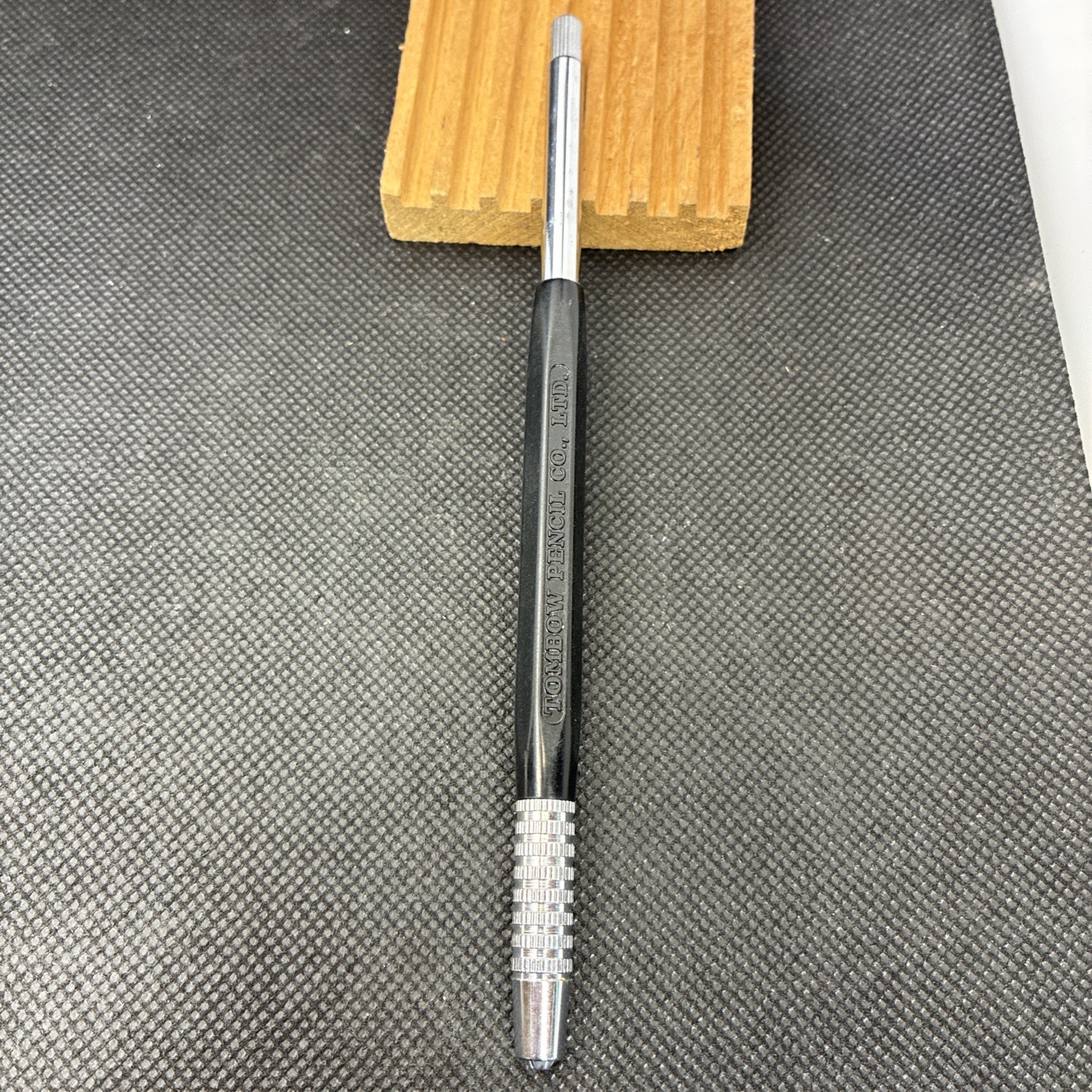 Tombow Mono Lead Holder Pencil 2mm Loc 8