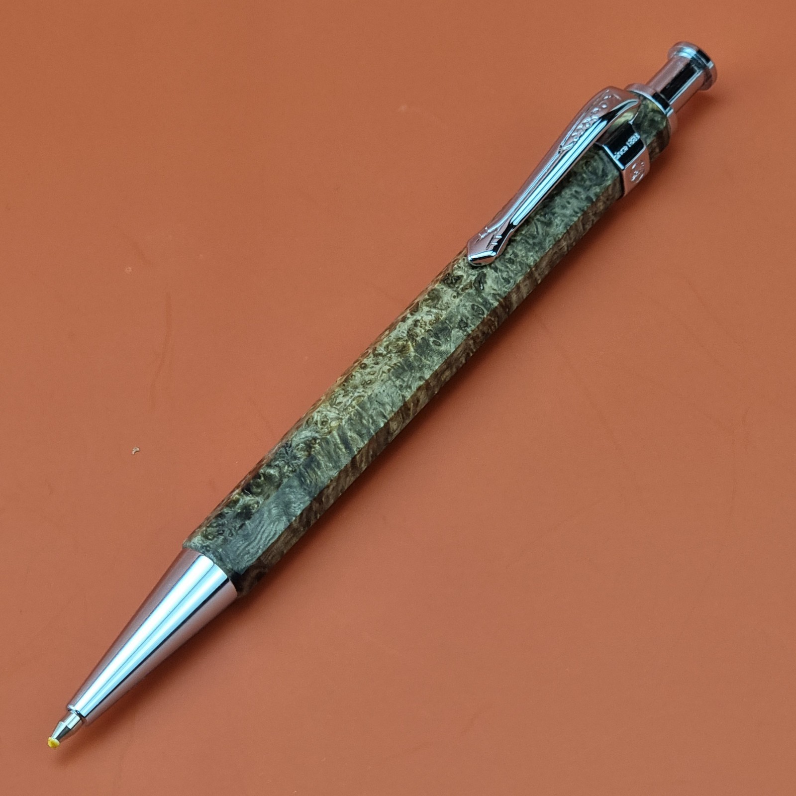 Hand Crafted Click Ballpointpen with Octagonal Wood Barrel