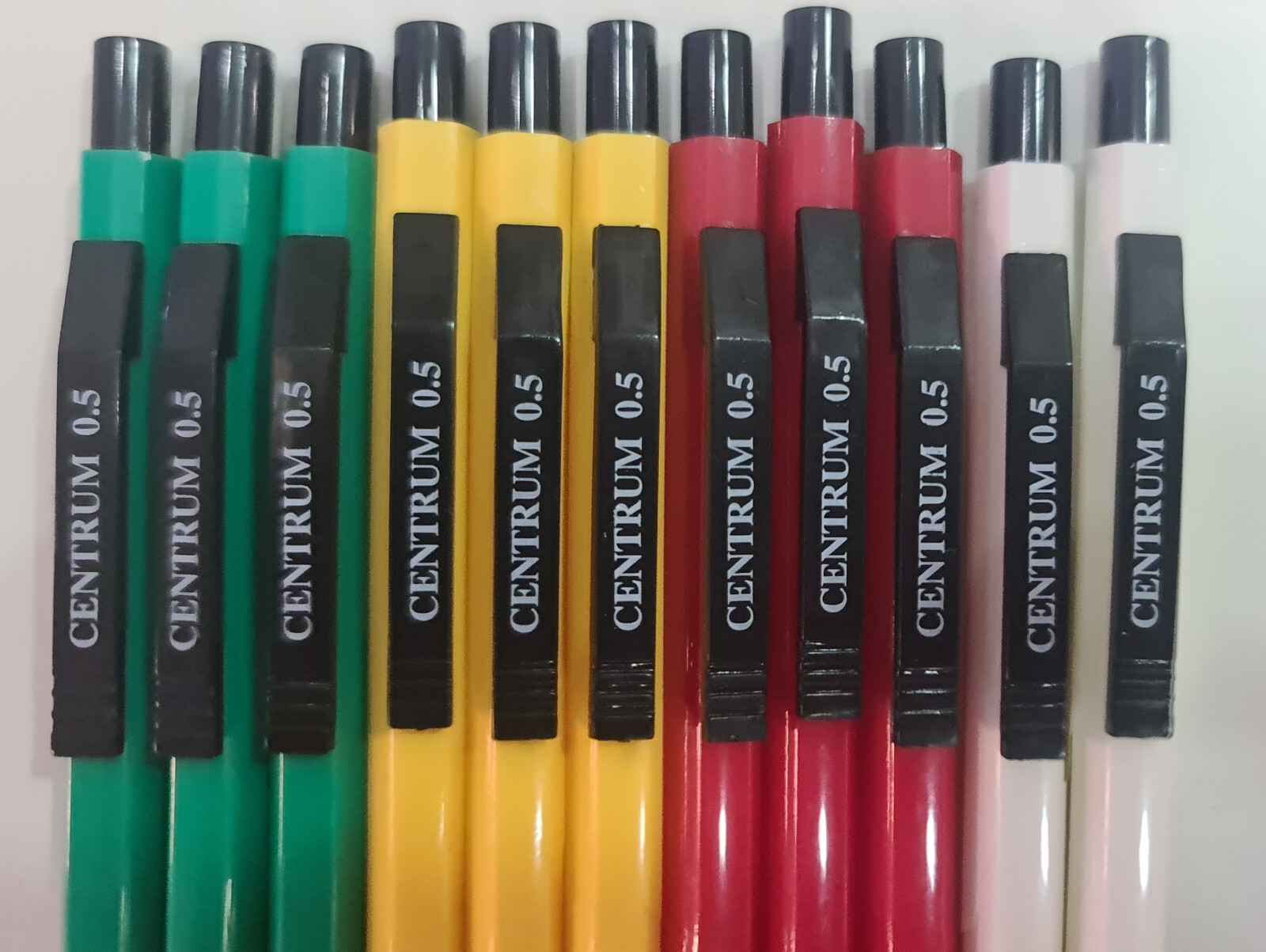 Lot of 11 CENTRUM mechanical pencils red/green/white/yellow 0.5 Germany