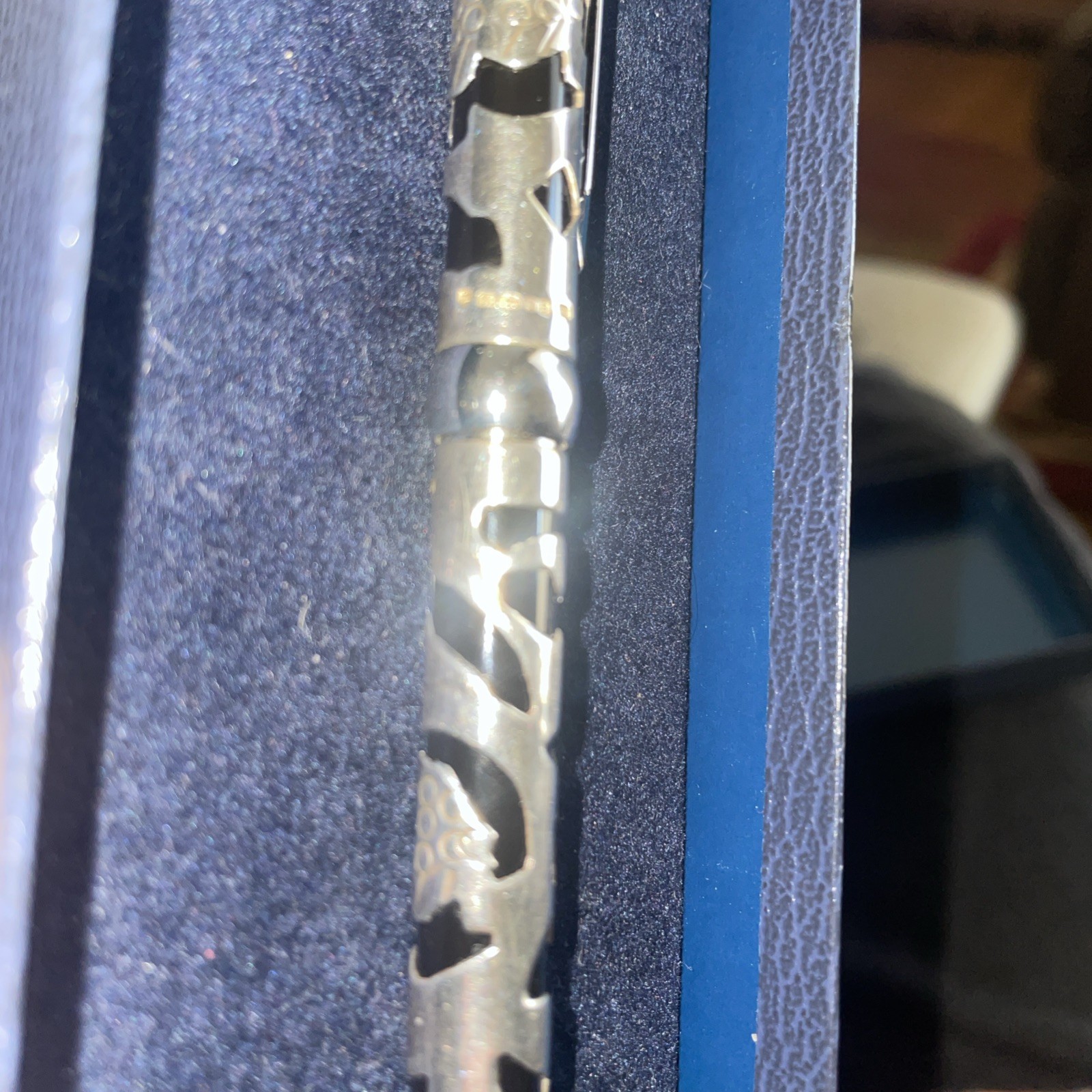 Ari D. Norman Sterling Silver Continuous Twist Pencil – Made in England