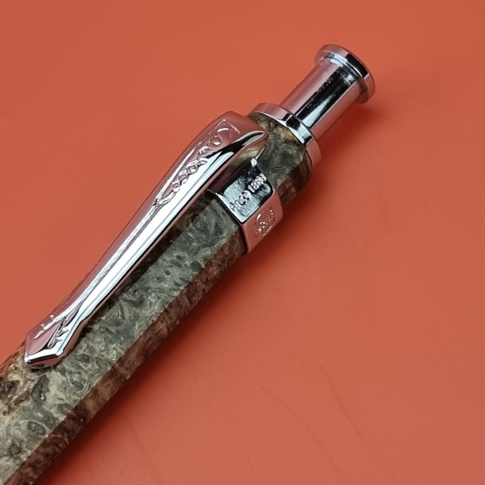 Hand Crafted Click Ballpointpen with Octagonal Wood Barrel