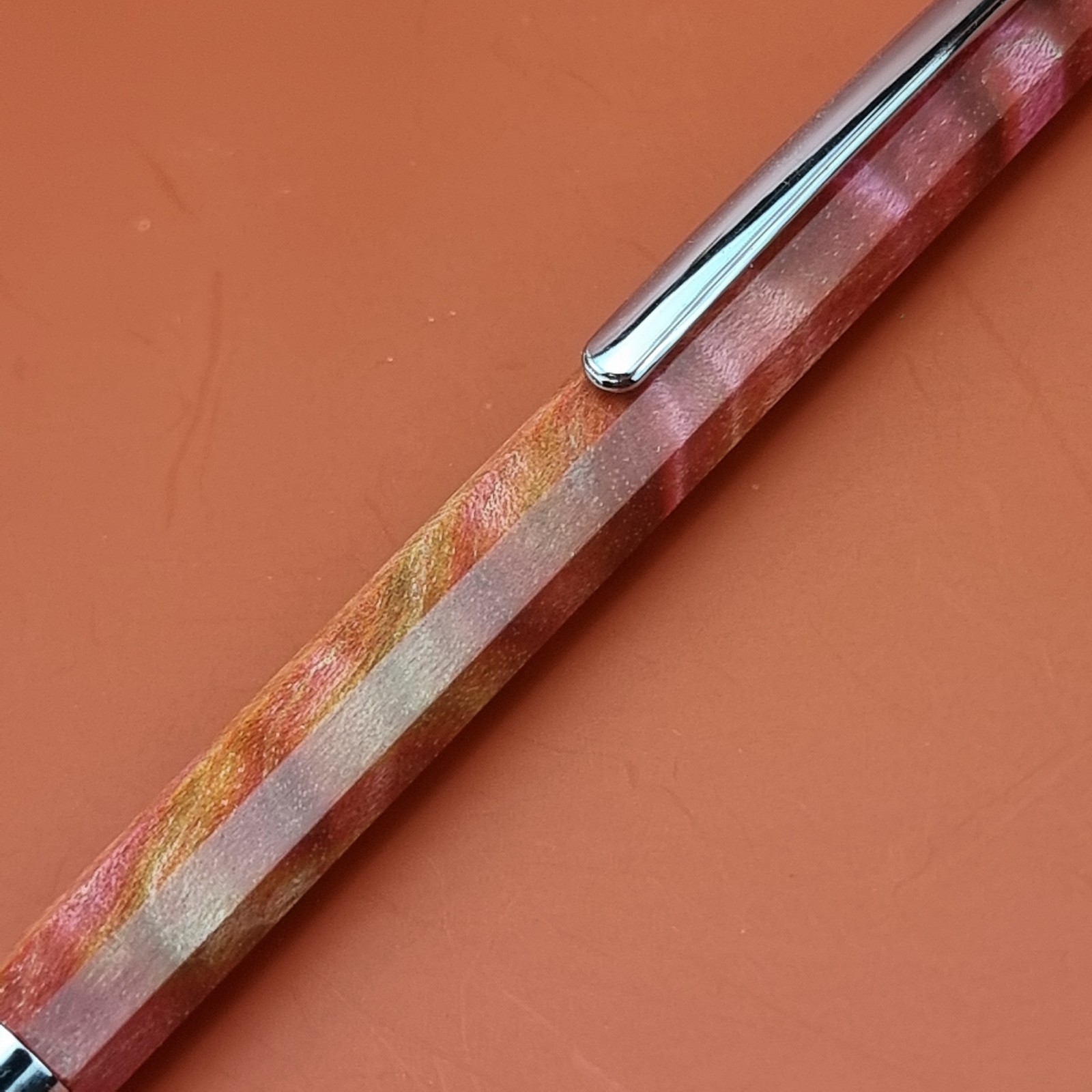 Hand Crafted Click Ballpointpen with Octagonal Wood Barrel