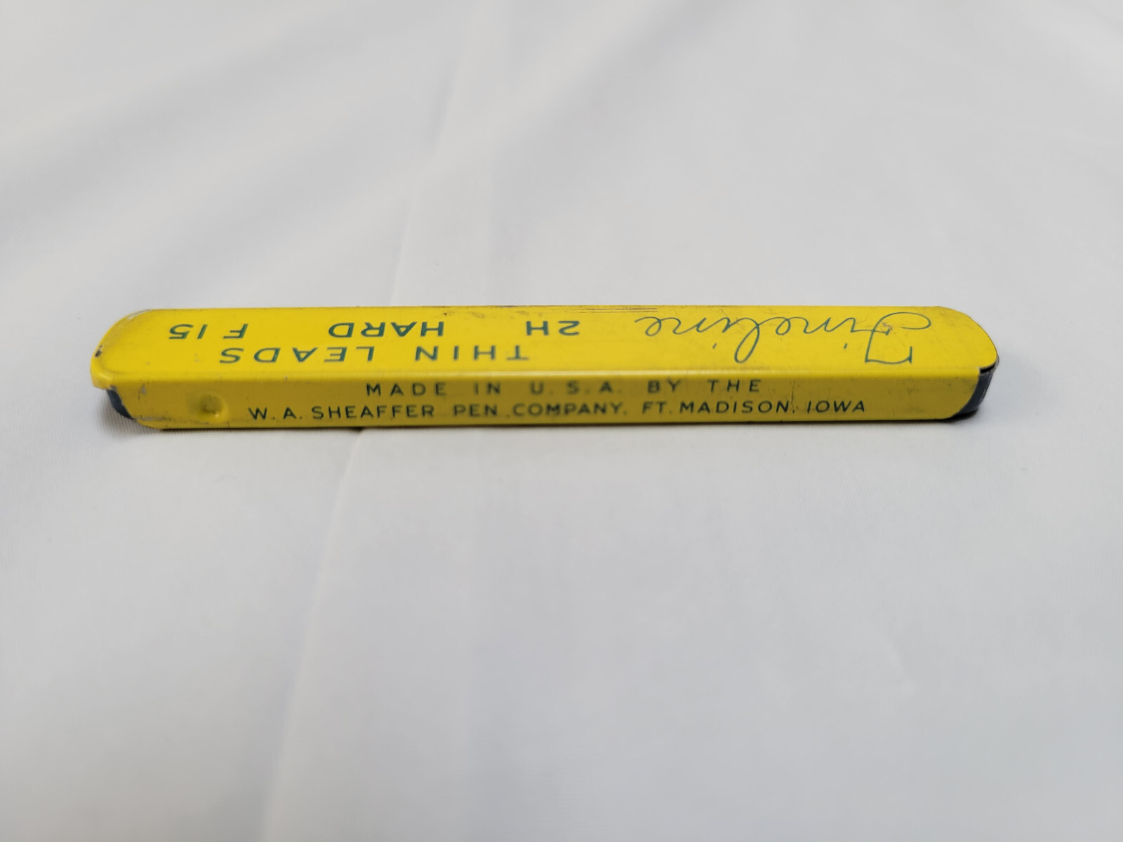 Sheaffer’s Fineline 2H Hard – F 15 Thin Leads Per Tube – Vintage