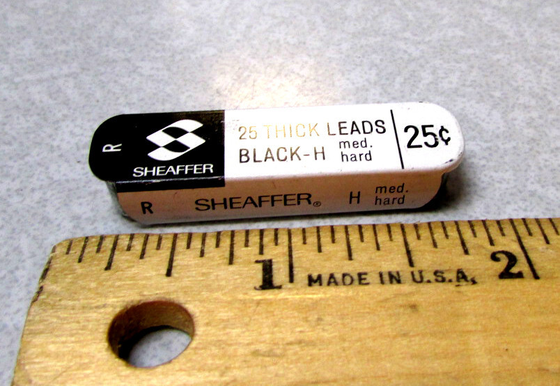 vintage NEW Sheaffer 25 Thick Leads Black pencil leads tin, plastic w/ tin cover