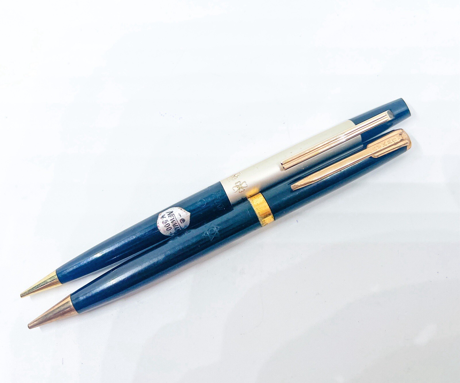 Newman 2pcs Vintage Mechanical Pencil continues twist Very old Historical