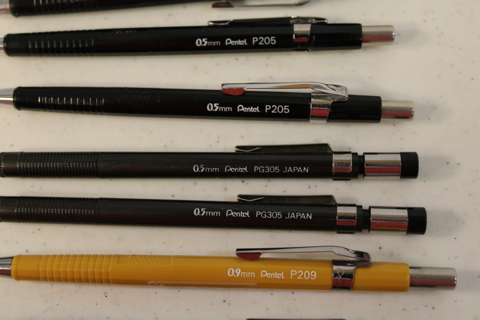 LOT OF 7 MECHANACAL DRAFTING WORKING LEAD PENCILS VINTAGE PENTEL P205, 209, ETC.