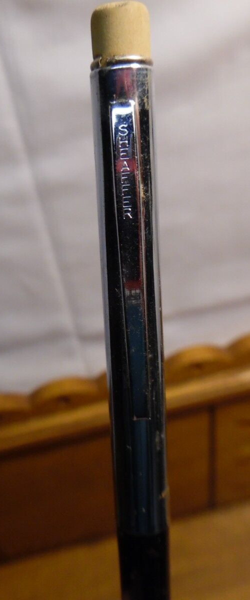 3 Vintage Mechanical Pencils – Scripto Parker Sheaffer – And 1 Parker Pen Casing