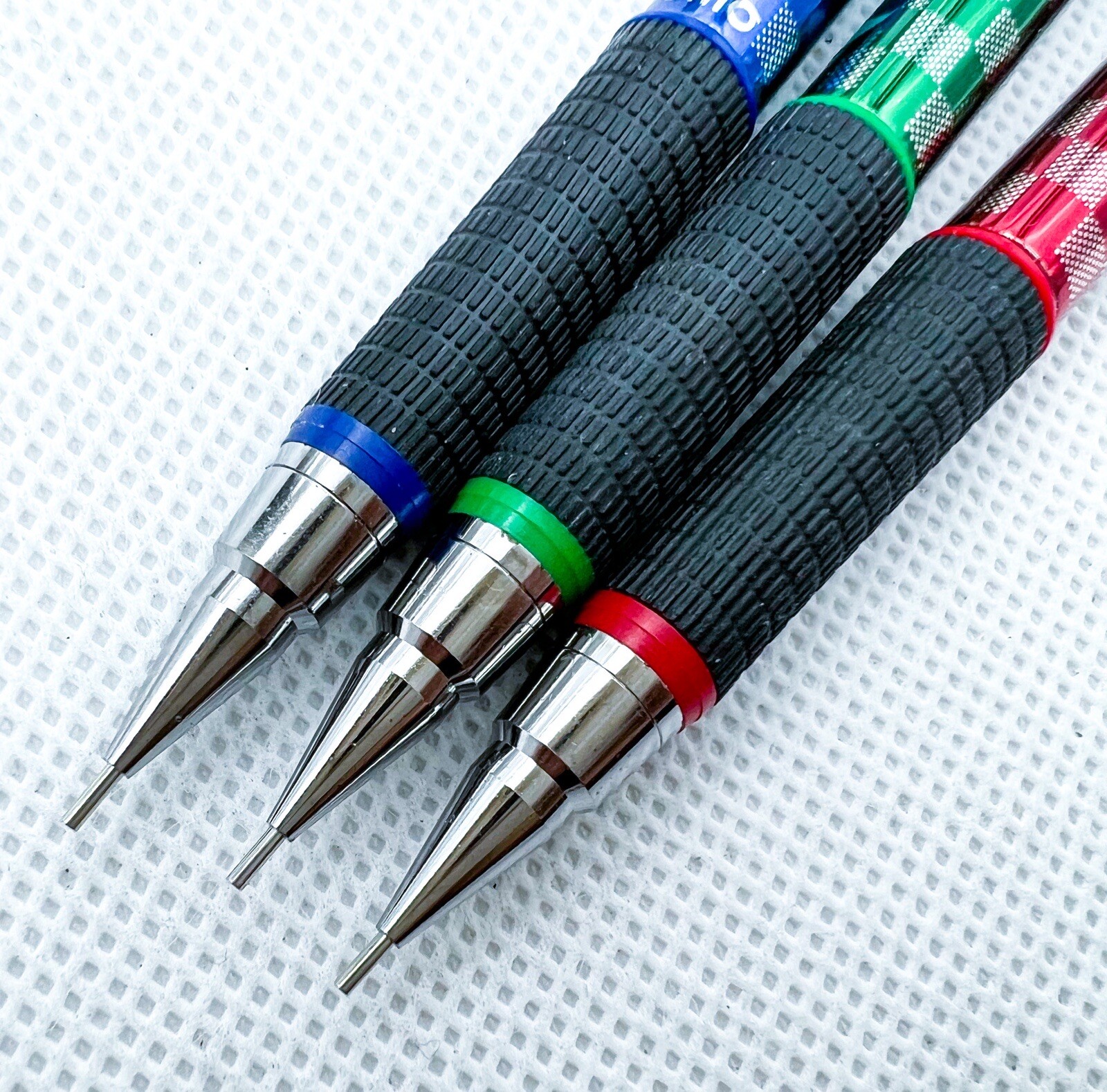 NOS Ohto gripper 3pcs Mechanical Pencil 0.5mm metal barrel with rubber grip
