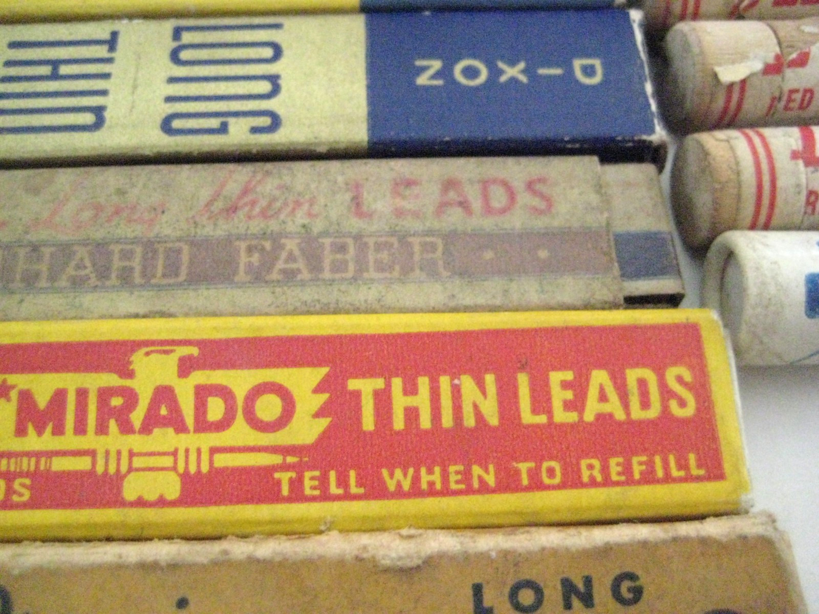 LAEGE LOT OF DRAWING & DRAFTING LEADS DIXON, MONGOL, EAGLE, CASTELL, STAEDTLER +