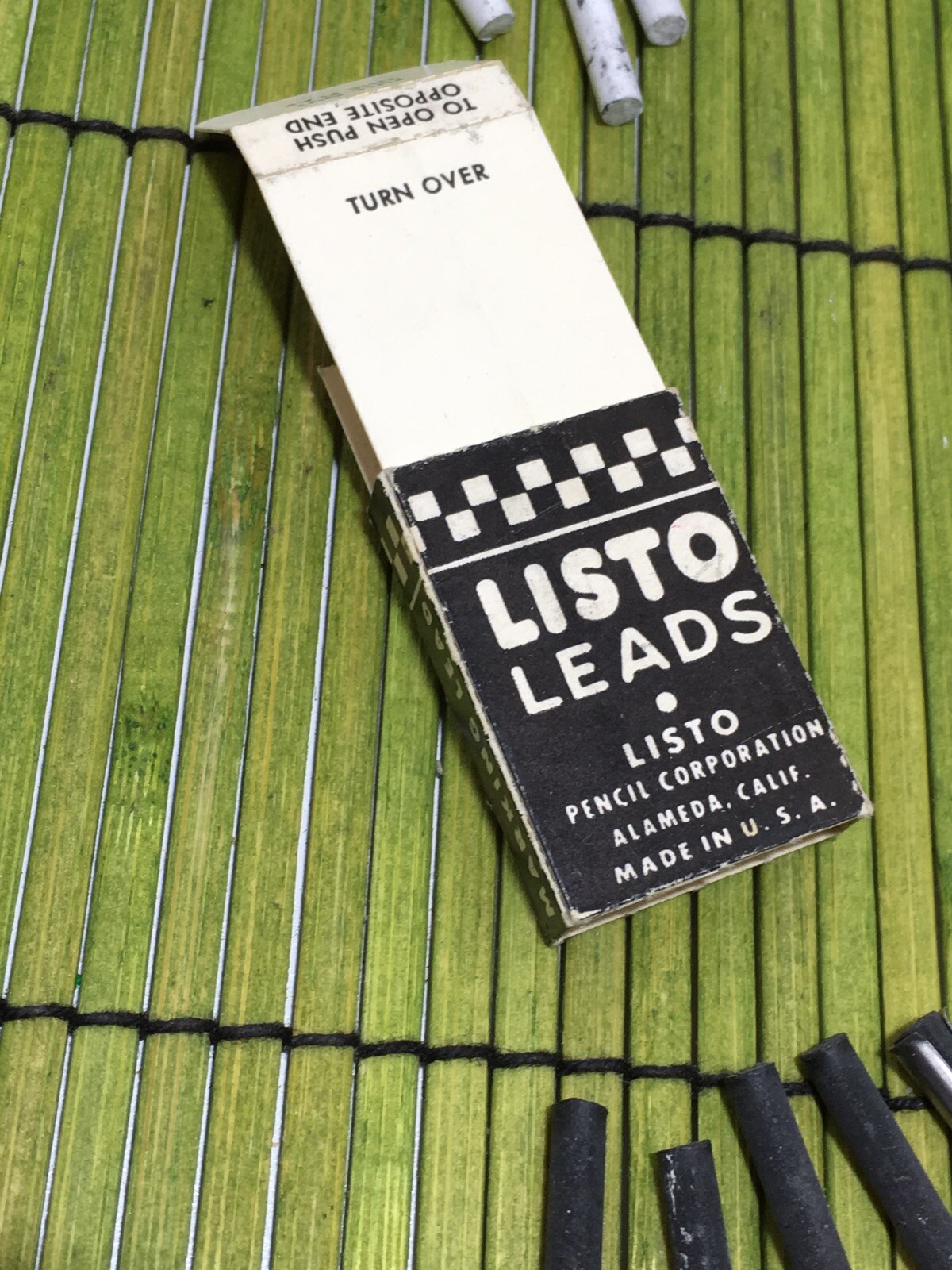 Vintage Listo Marking Leads No. 162 Black & Red 1 full pack of Black Lot of 5