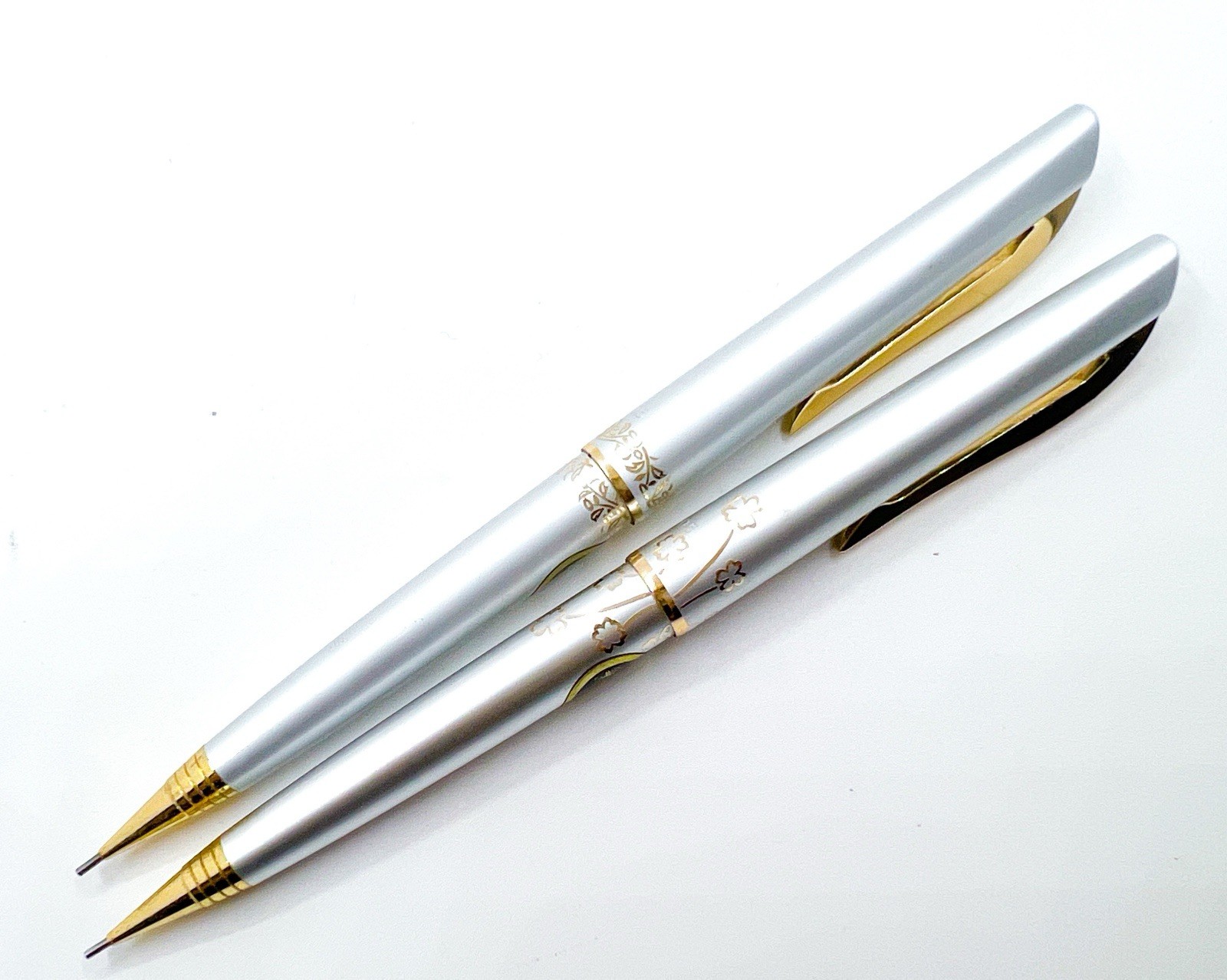 Platinum 2pcs Mechanical Pencil 0.5 mm Flower Theme Push Cap Functional