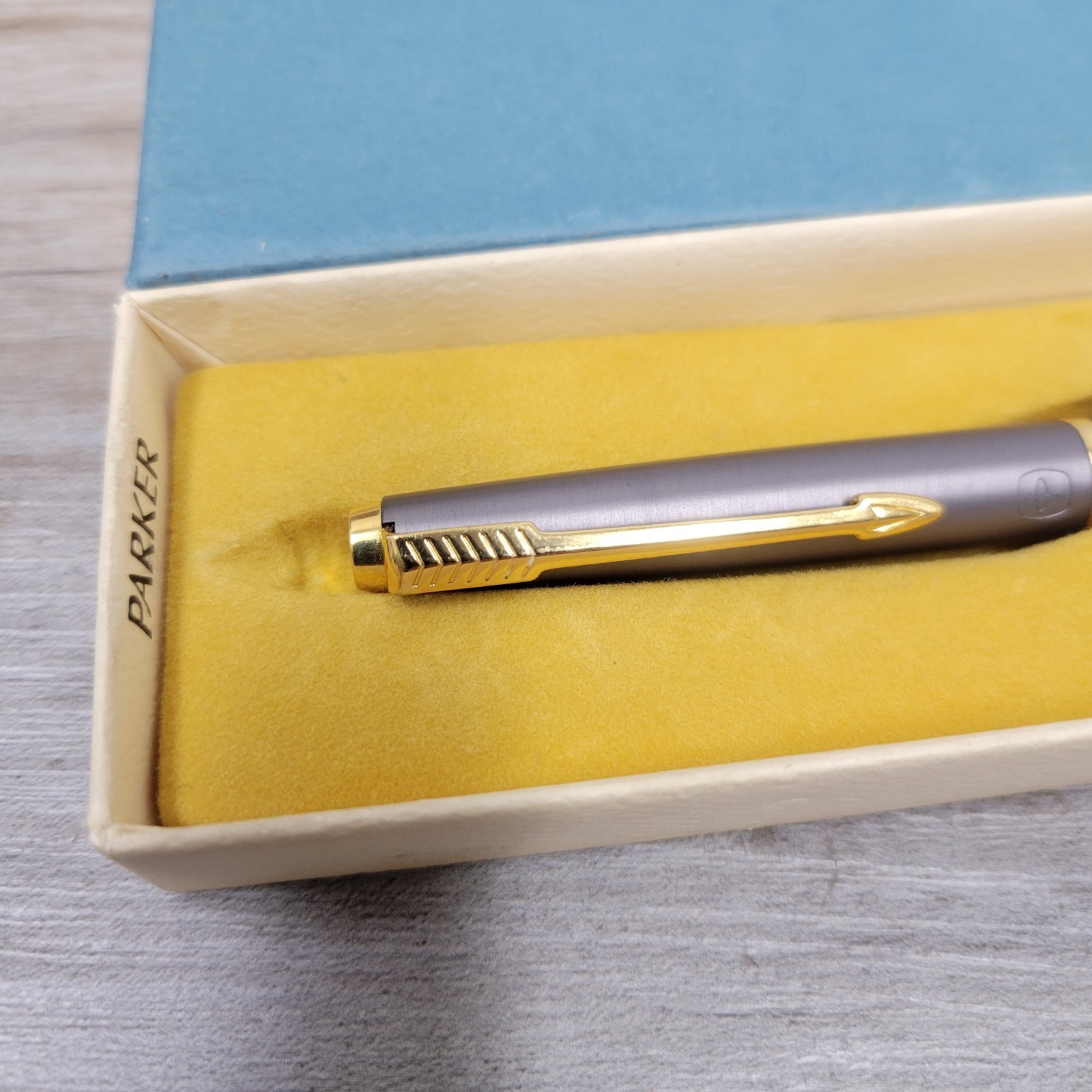 PARKER Vintage Mechanical Pencil Silver Chrome & Gold ARROW CLIP Unknown Model