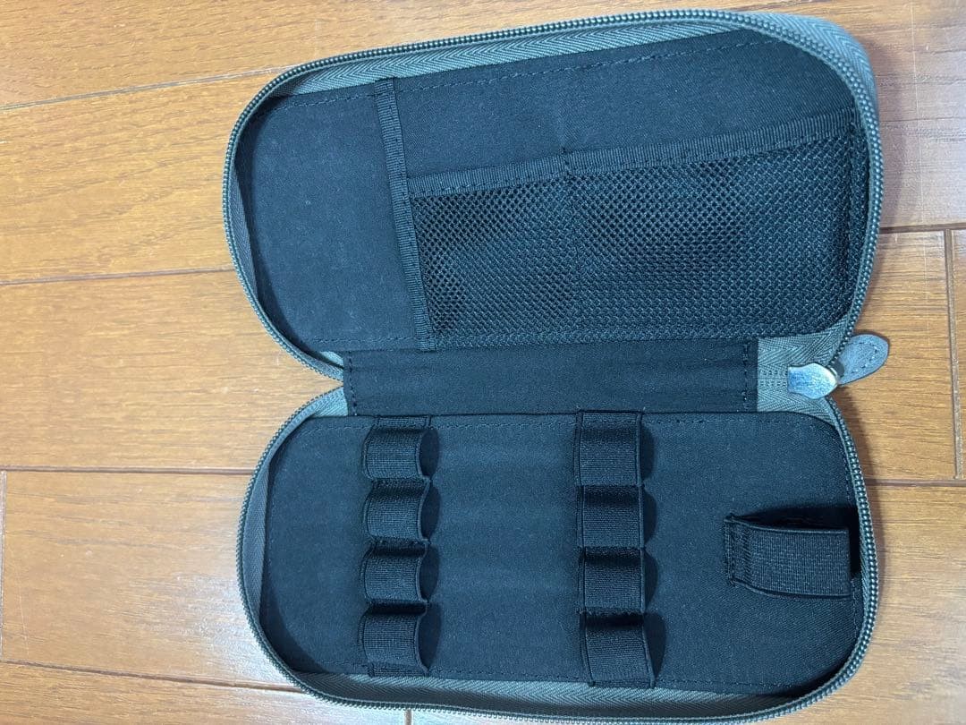 Pencil case, 7-piece pen set