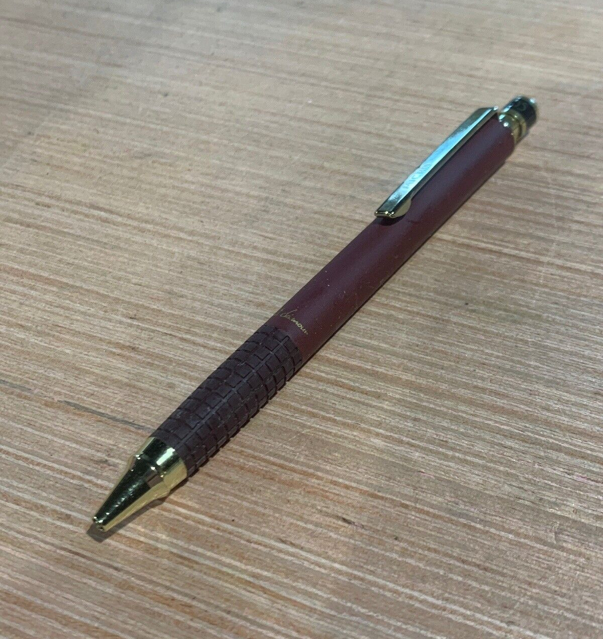 Vintage Micro Mechanical .5mm Maroon Pencil “Salut D’amour” Made in Korea 35327