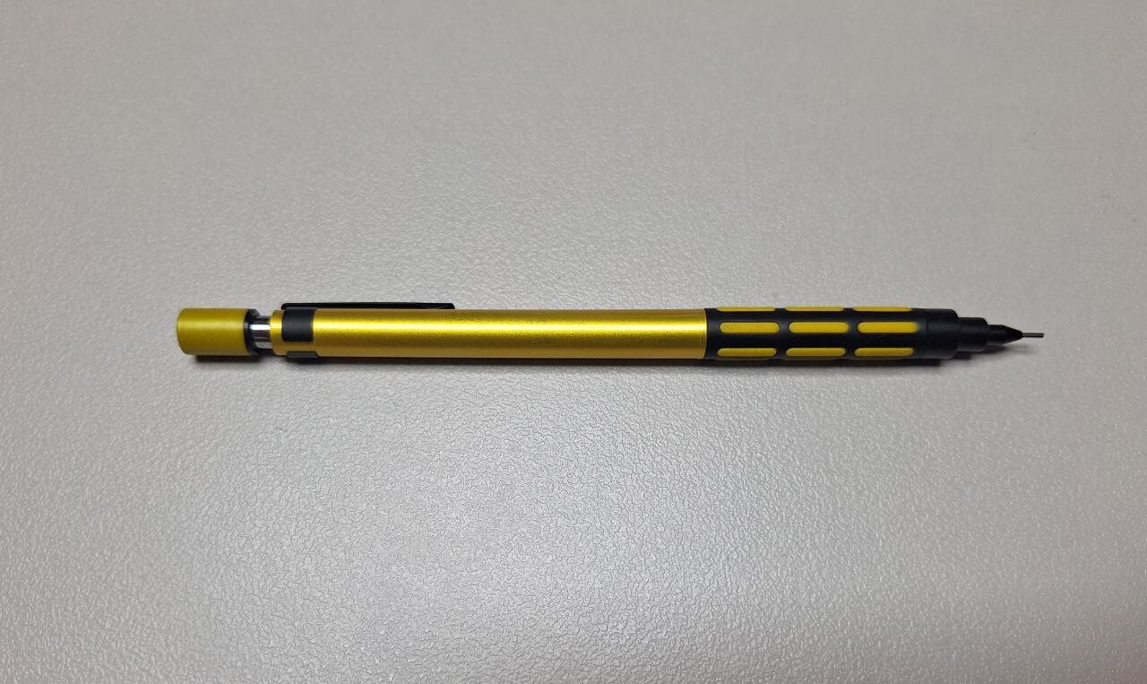 Pentel Mechanical Pencil – GRAPH 1000 0.5mm Limited 4 Edition ( BLACK & Yellow )