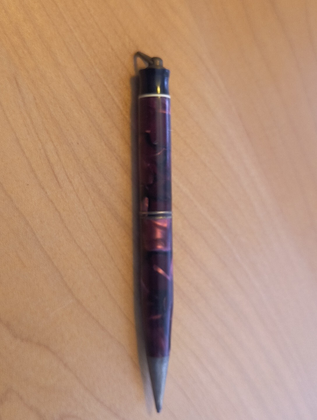 VTG 1920’s 4 1/4″ Mobilized Red Mechanical Pendant Pencil-Continuous Twist