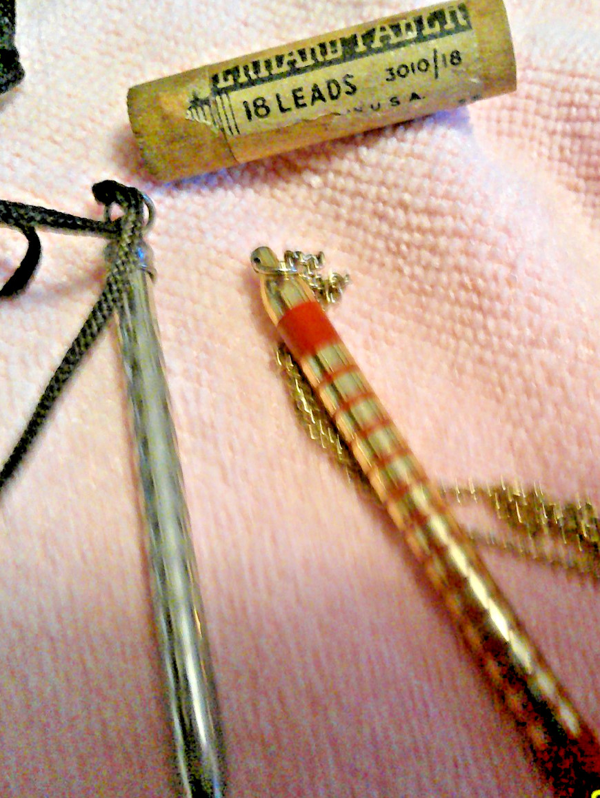 2 VINTAGE MINI MECHANICAL PENCILS 1 WOOD LEAD BOX 1 SILVER TONE 1 RED &GOLD TONE